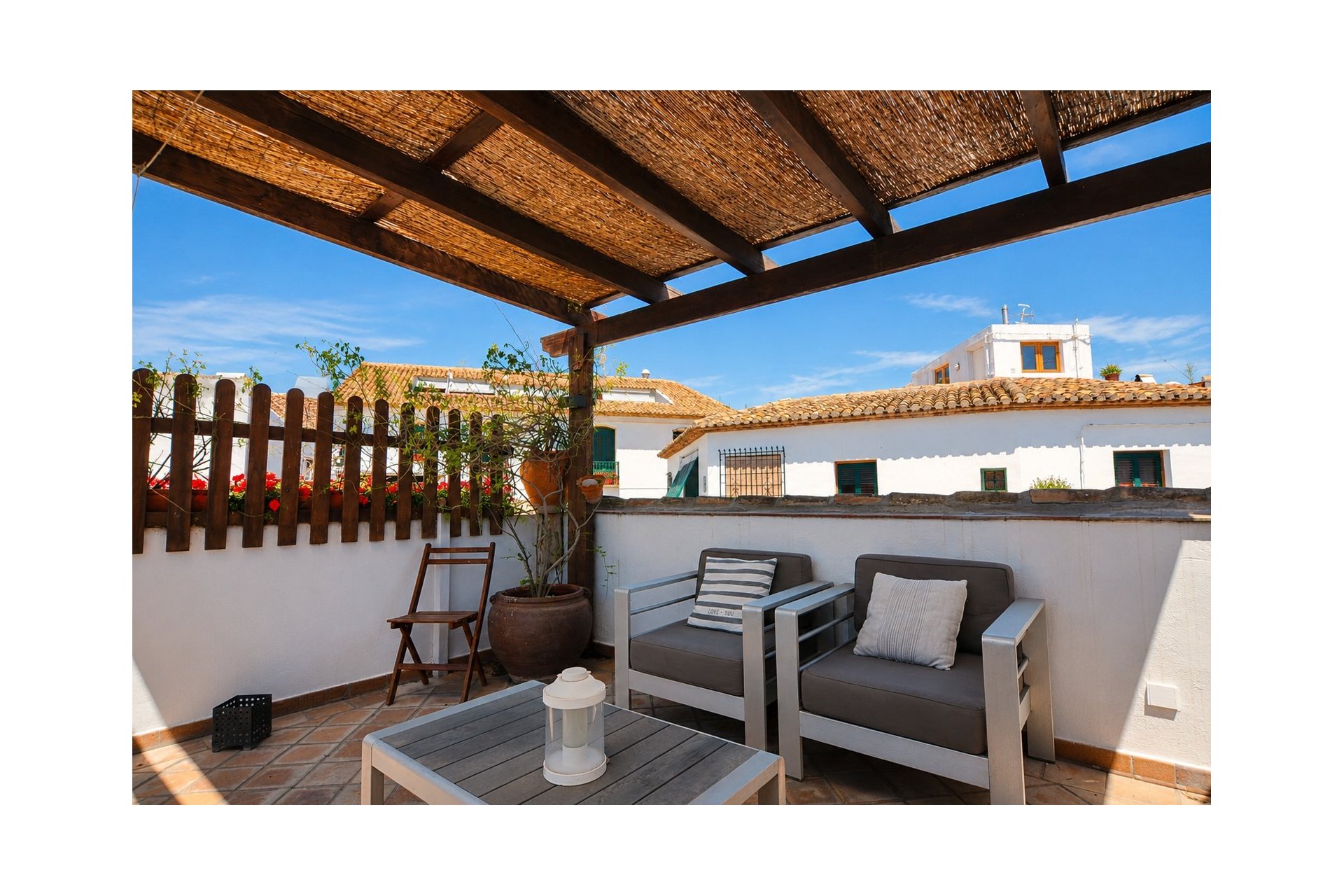 Resale - Village house -
Altea