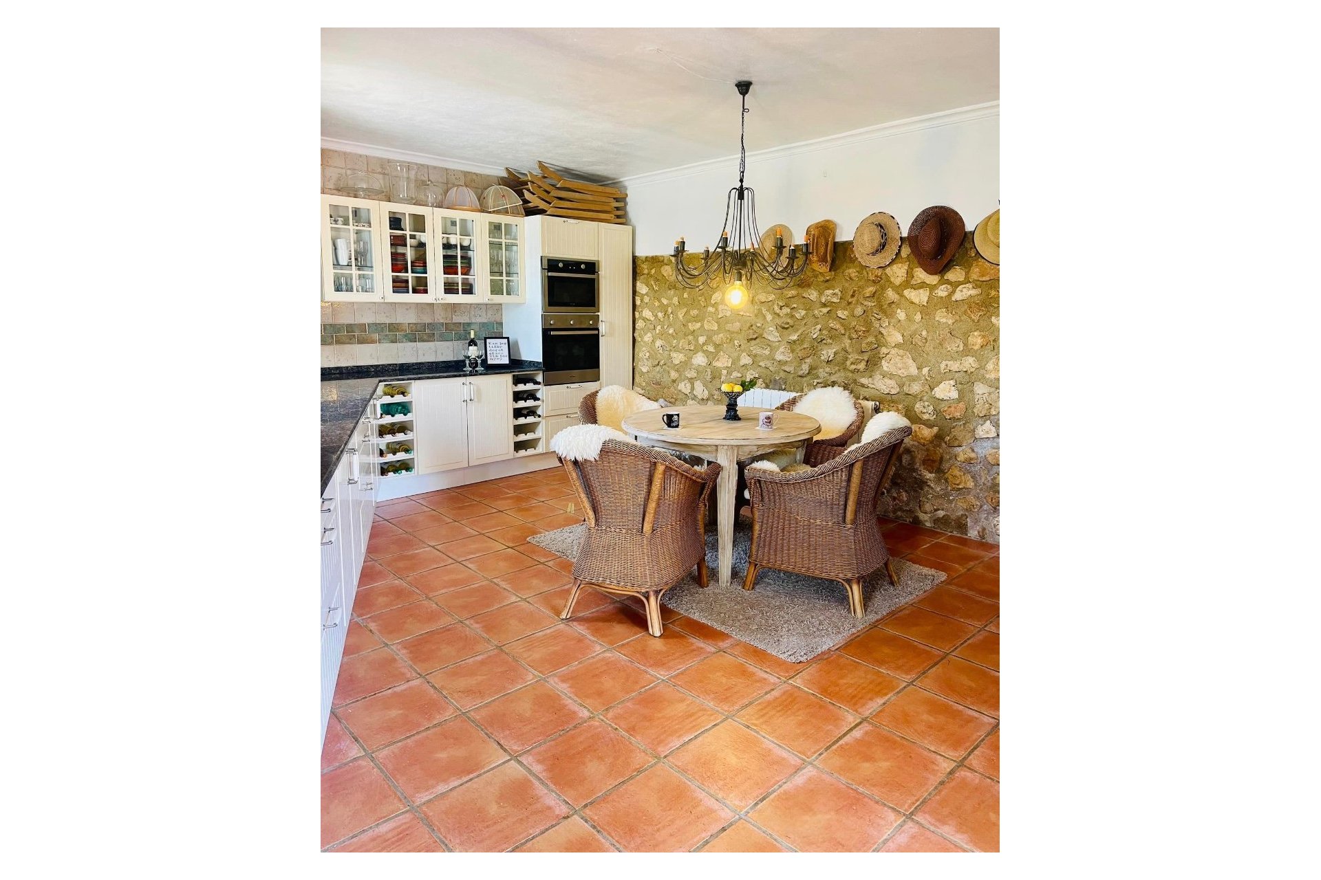 Resale - Village house -
Benifato