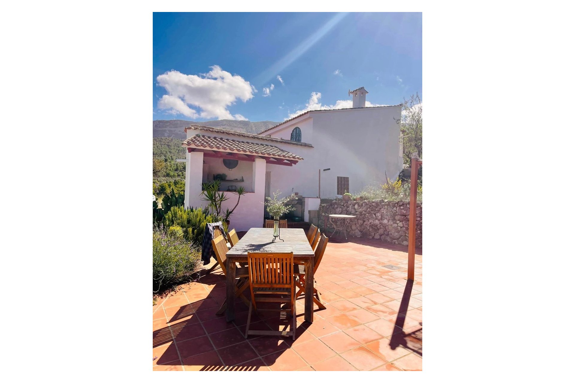 Resale - Village house -
Benifato