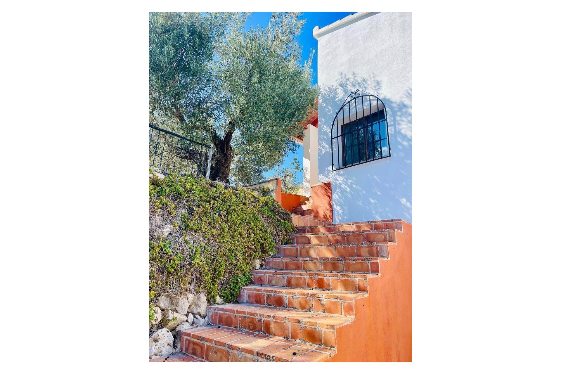 Resale - Village house -
Benifato
