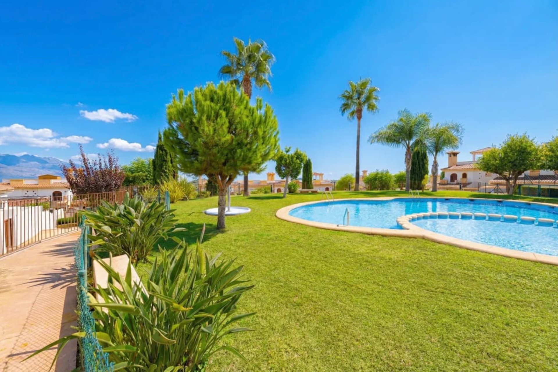 Reventa - Adosado -
Polop