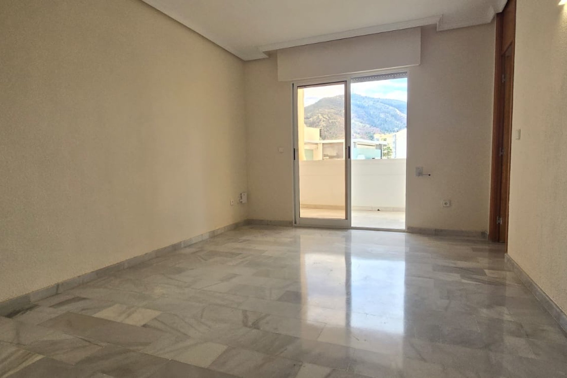 Reventa - Apartamento / piso -
Albir