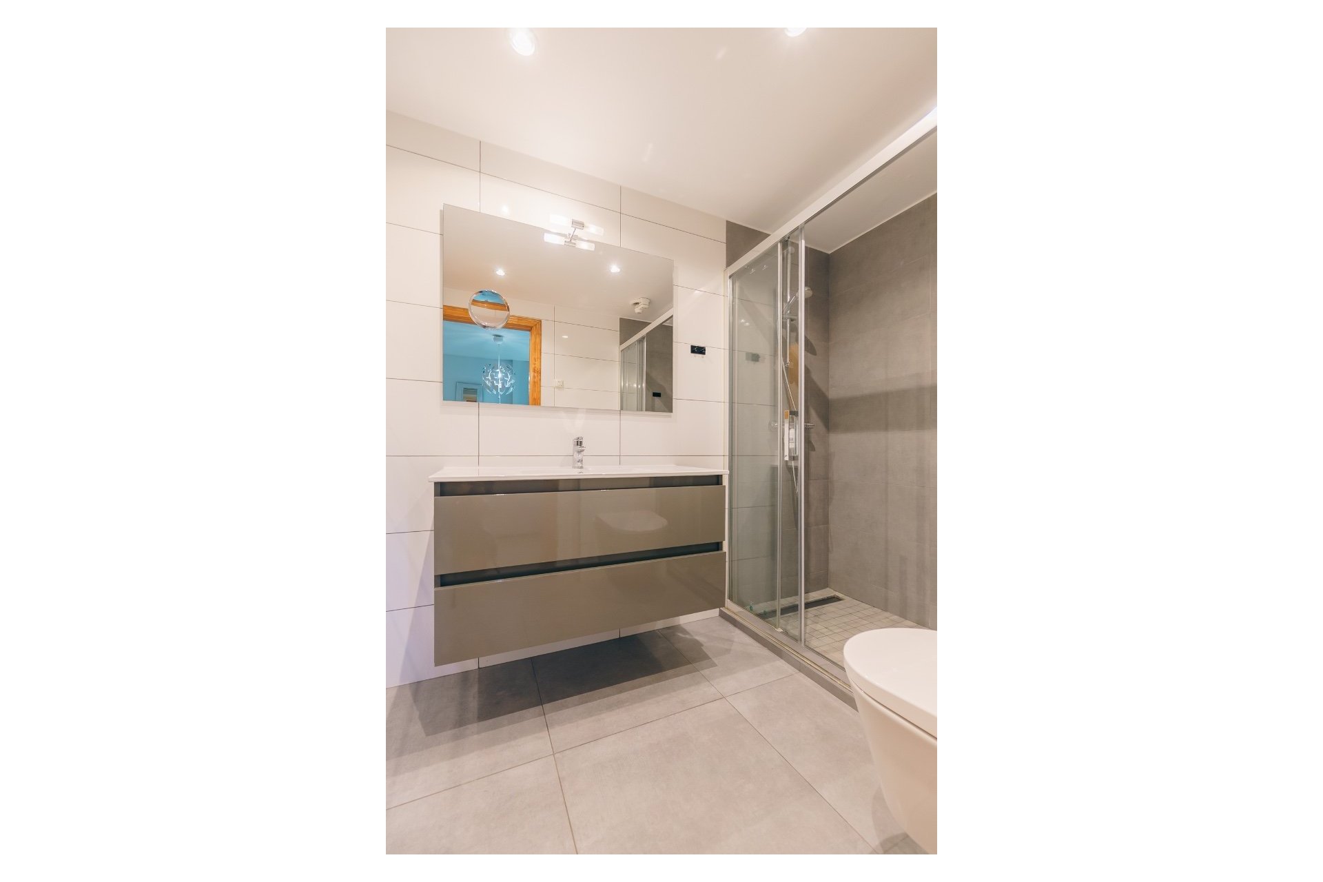 Reventa - Apartamento / piso -
Albir