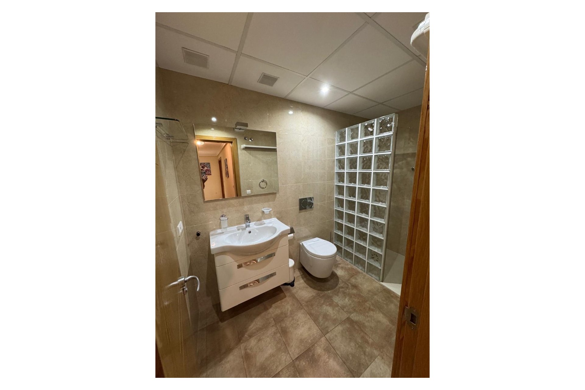 Reventa - Apartamento / piso -
Albir