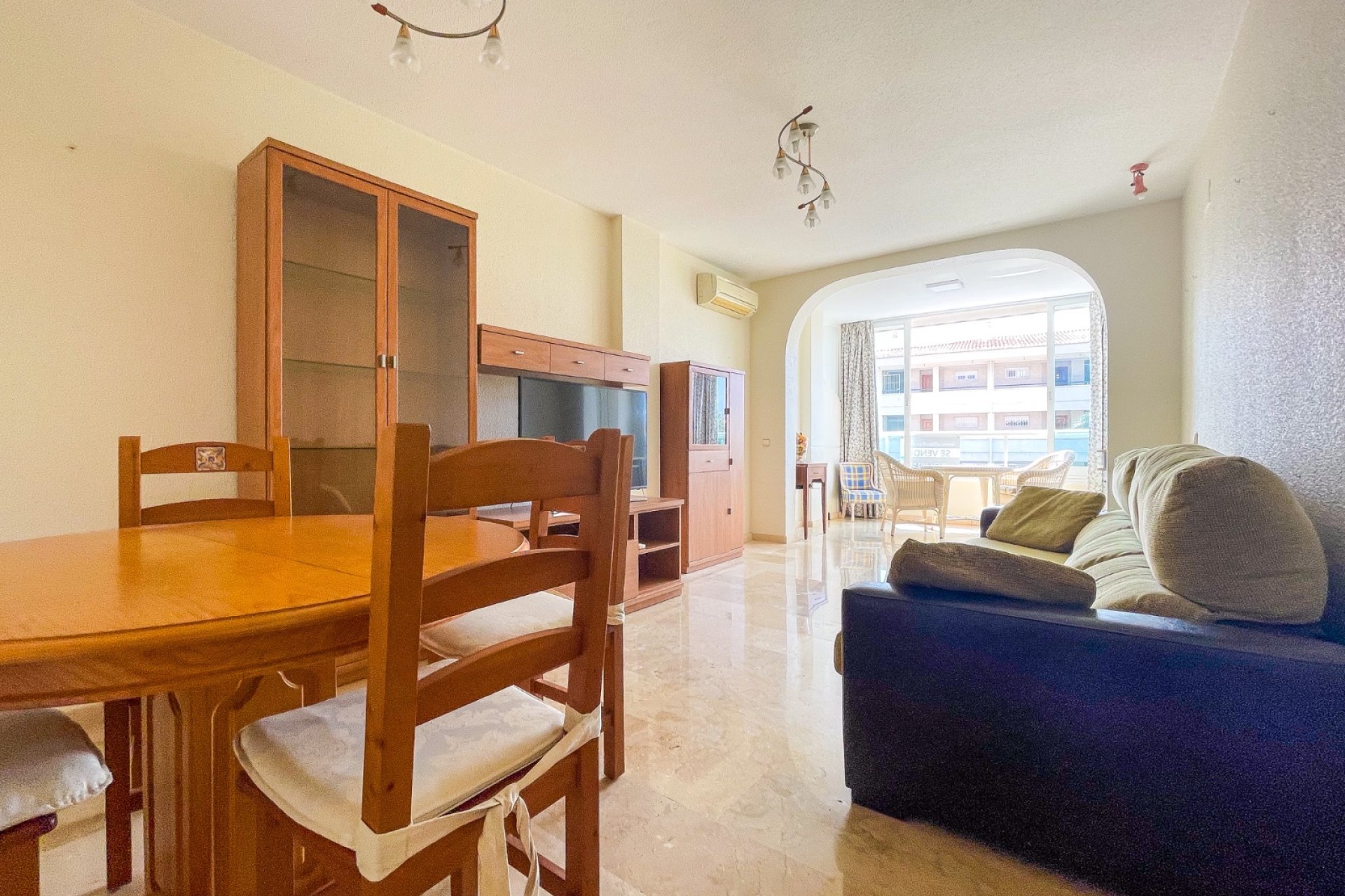 Reventa - Apartamento / piso -
Albir