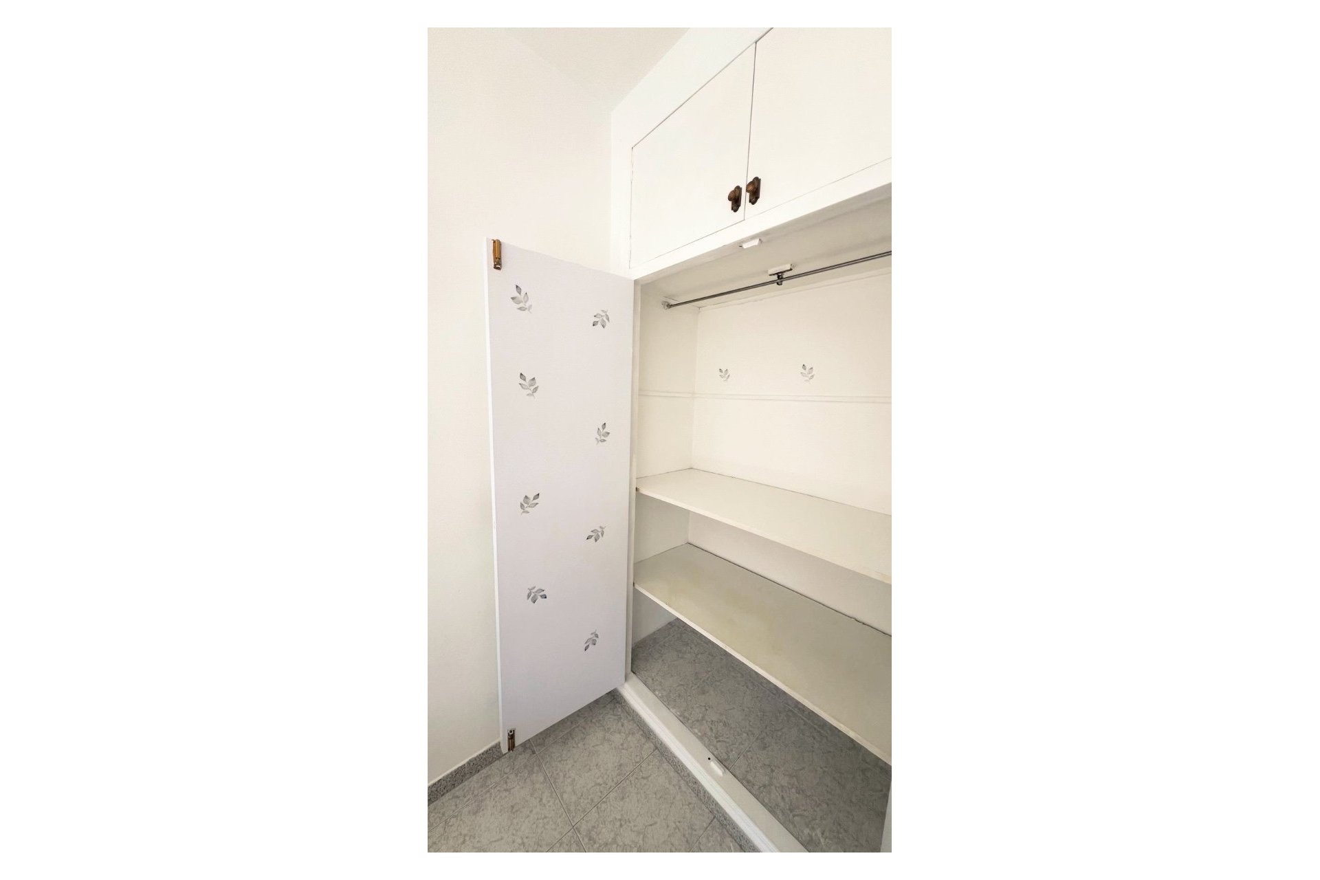 Reventa - Apartamento / piso -
Albir