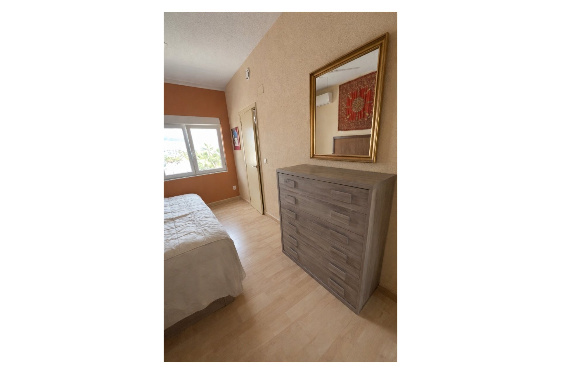 Reventa - Apartamento / Piso -
Albir