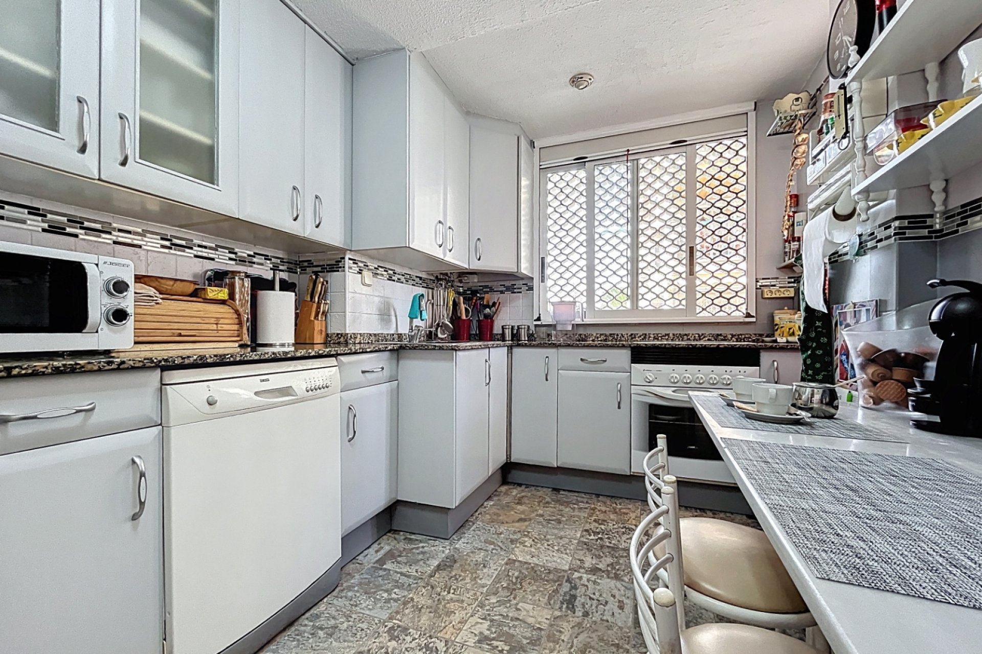 Reventa - Apartamento / Piso -
Albir