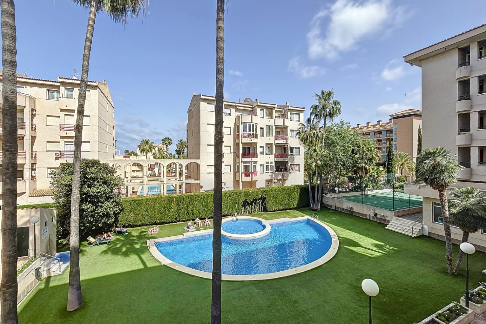 Reventa - Apartamento / Piso -
Albir