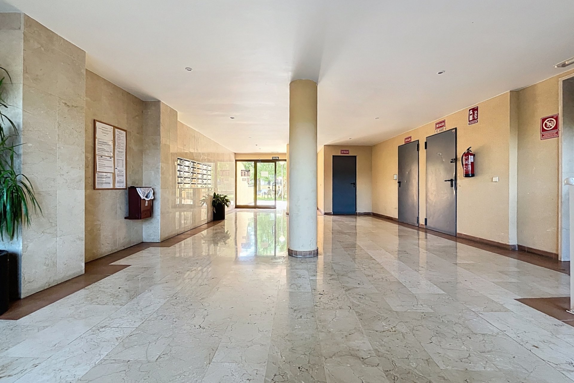 Reventa - Apartamento / Piso -
Albir