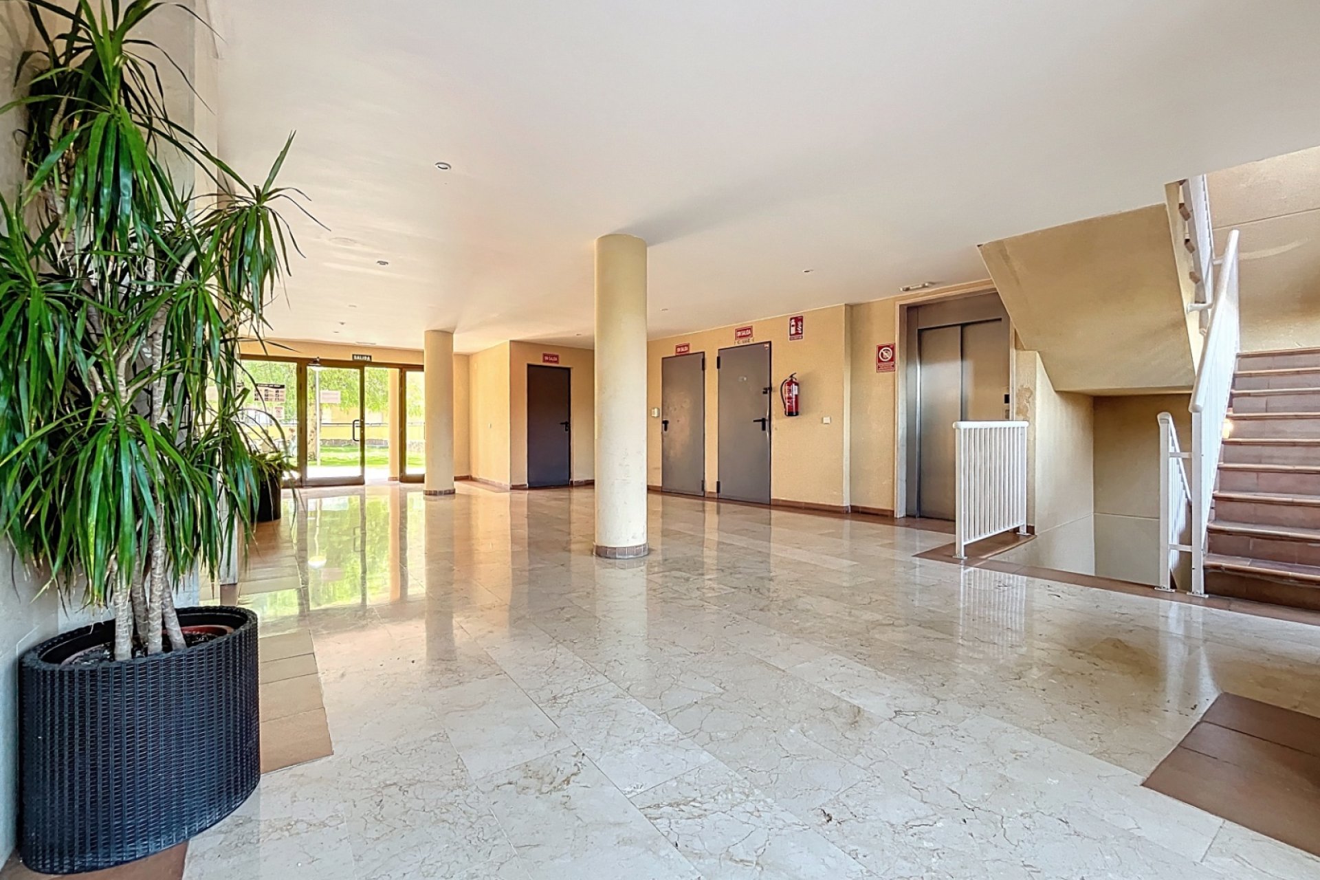 Reventa - Apartamento / Piso -
Albir