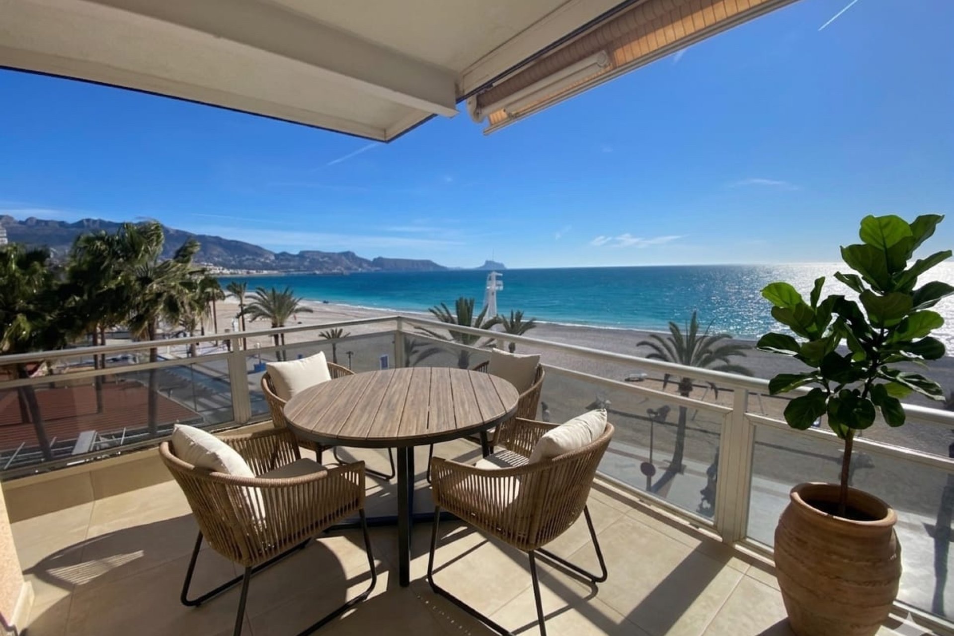 Reventa - Apartamento / Piso -
Albir