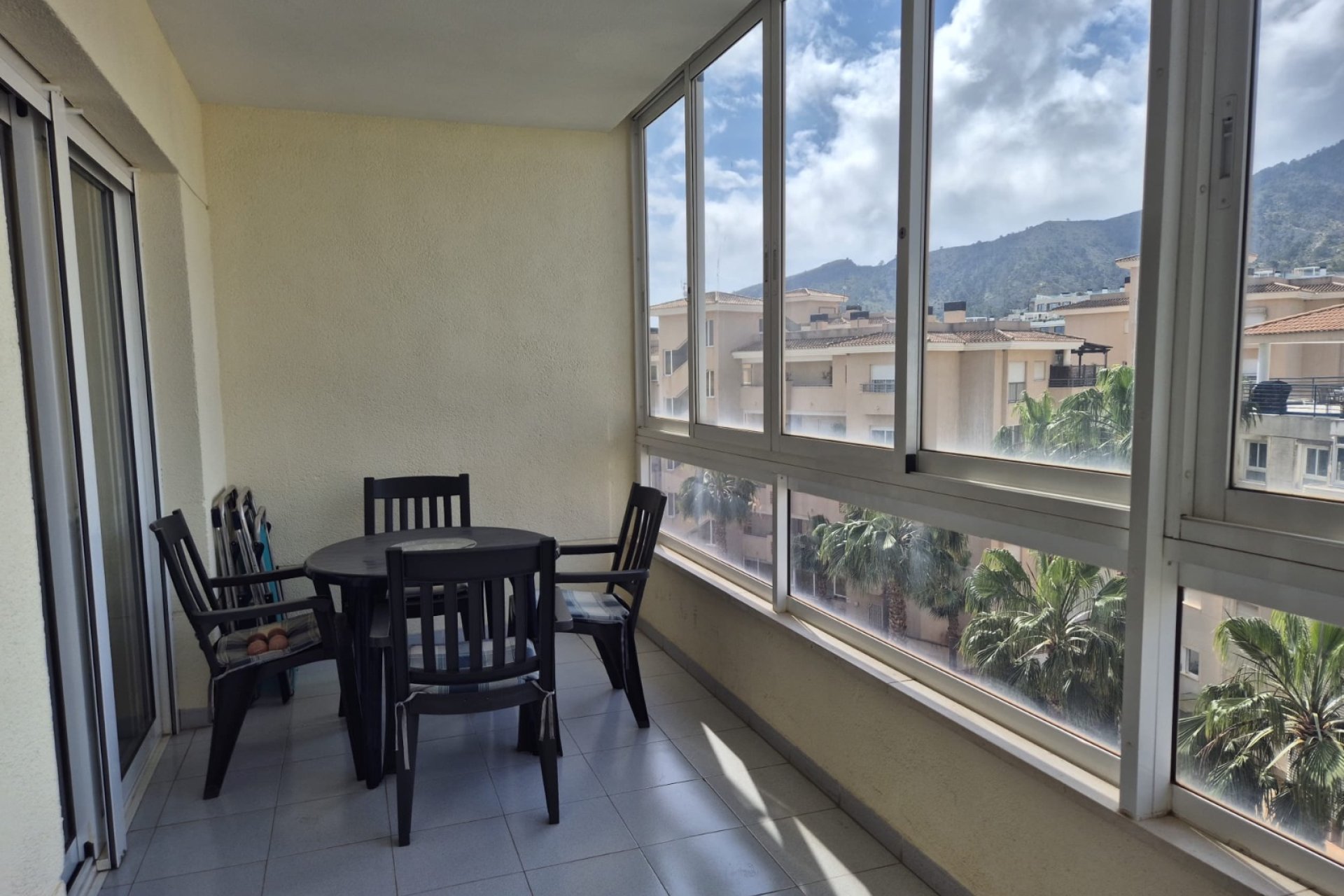Reventa - Apartamento / Piso -
Albir