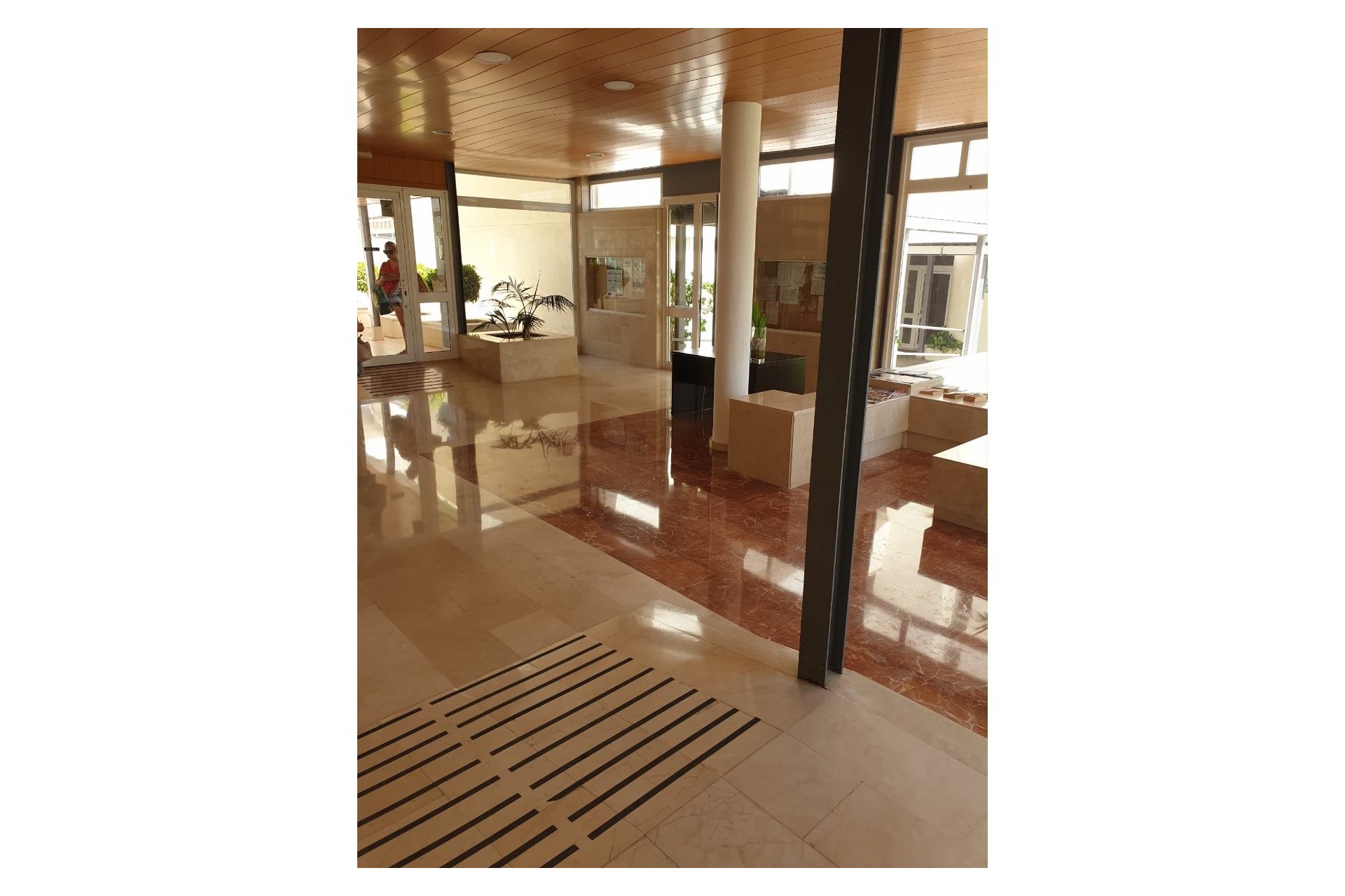 Reventa - Apartamento / Piso -
Albir