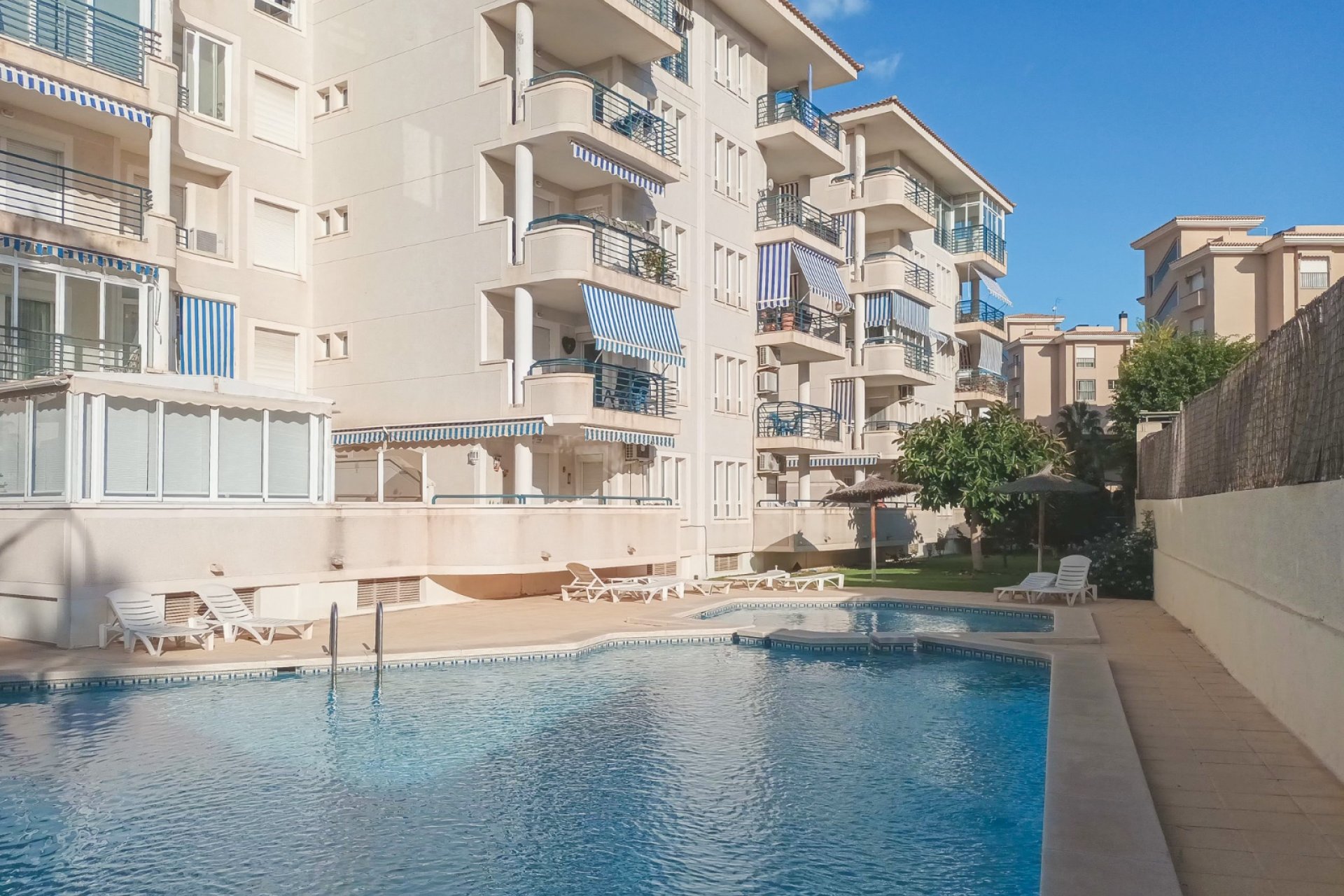 Reventa - Apartamento / piso -
Albir