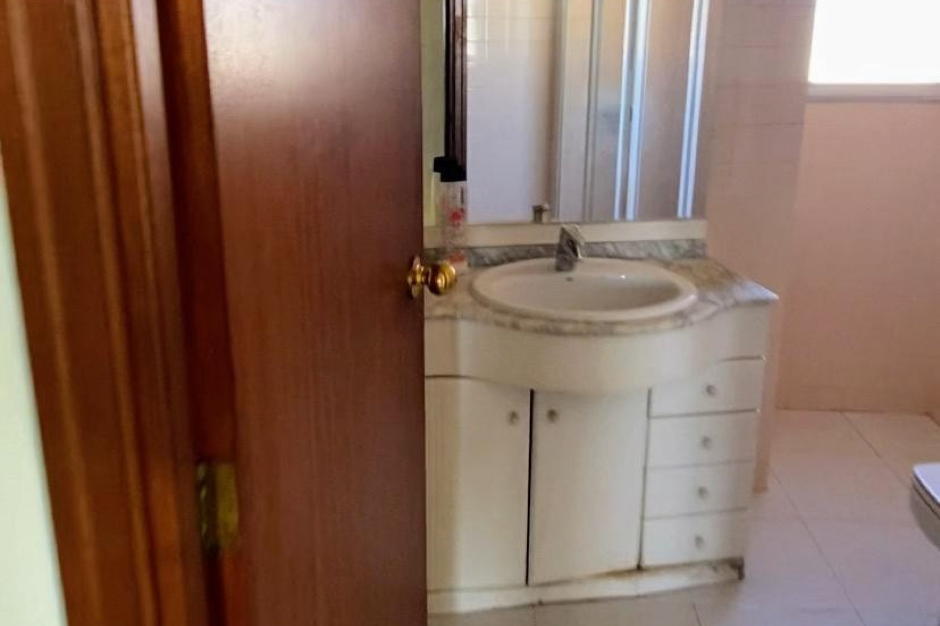 Reventa - Apartamento / piso -
Benidorm - 1ª Linea