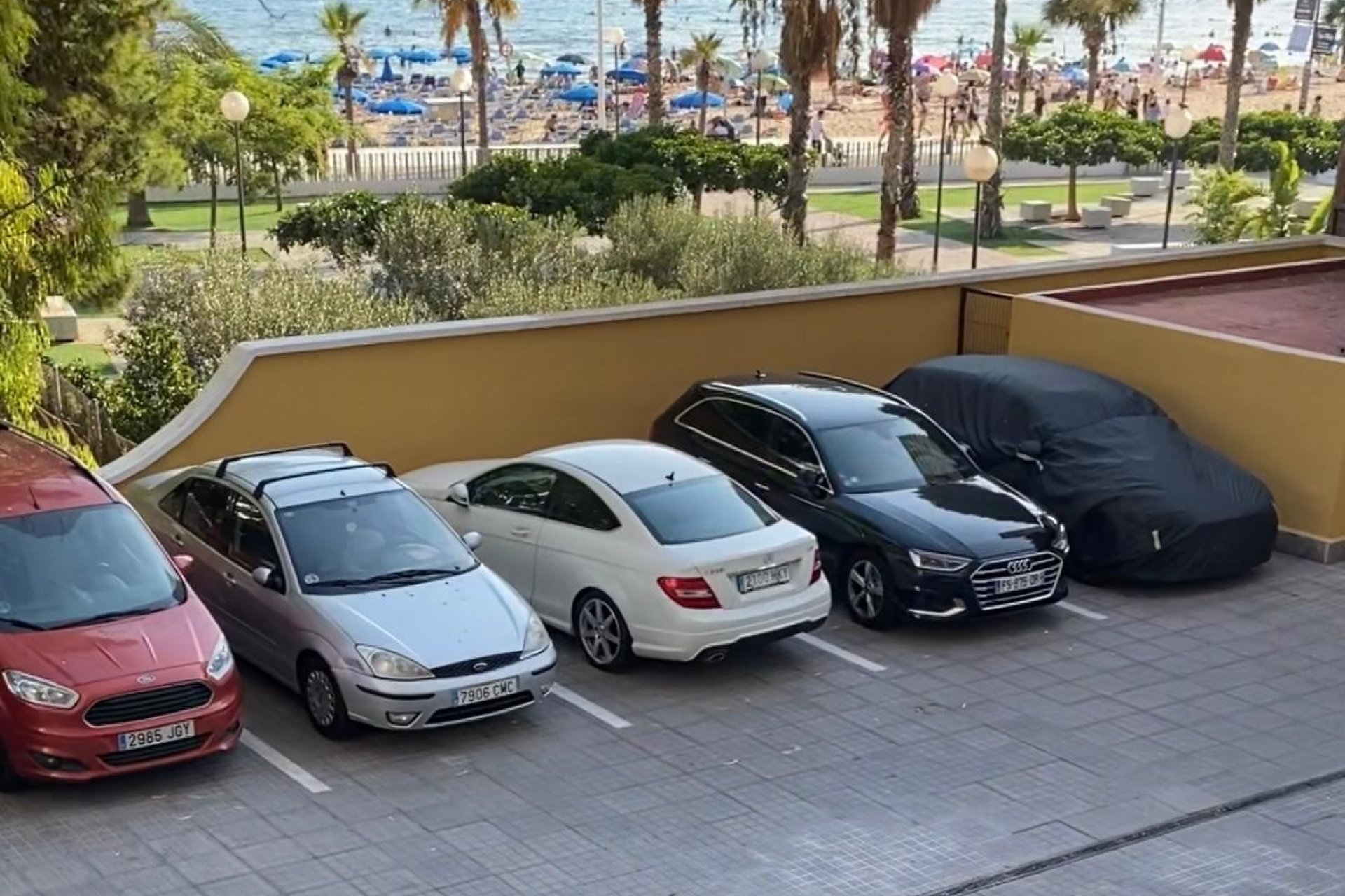 Reventa - Apartamento / piso -
Benidorm - 1ª Linea