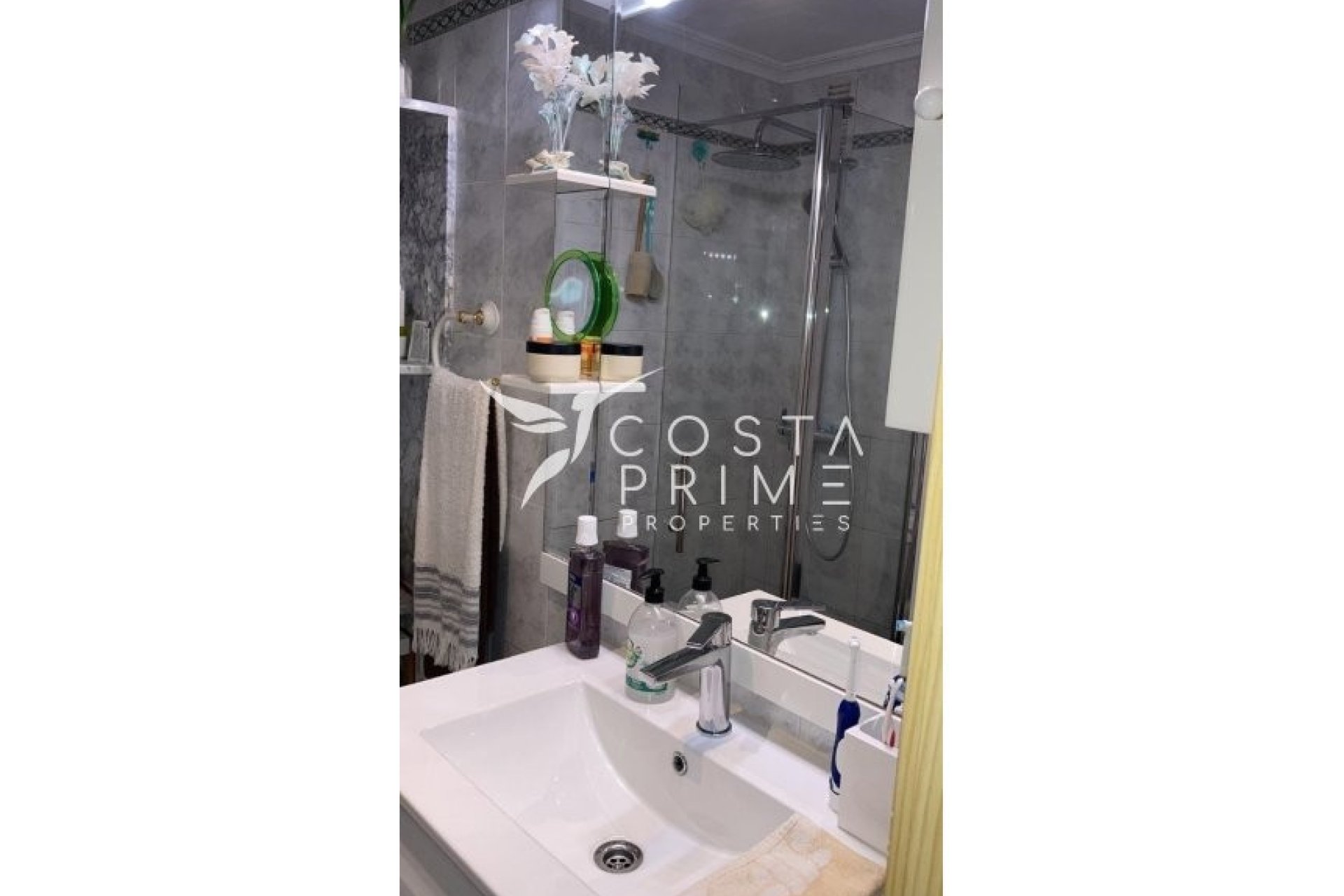 Reventa - Apartamento / Piso -
Benidorm - Poniente