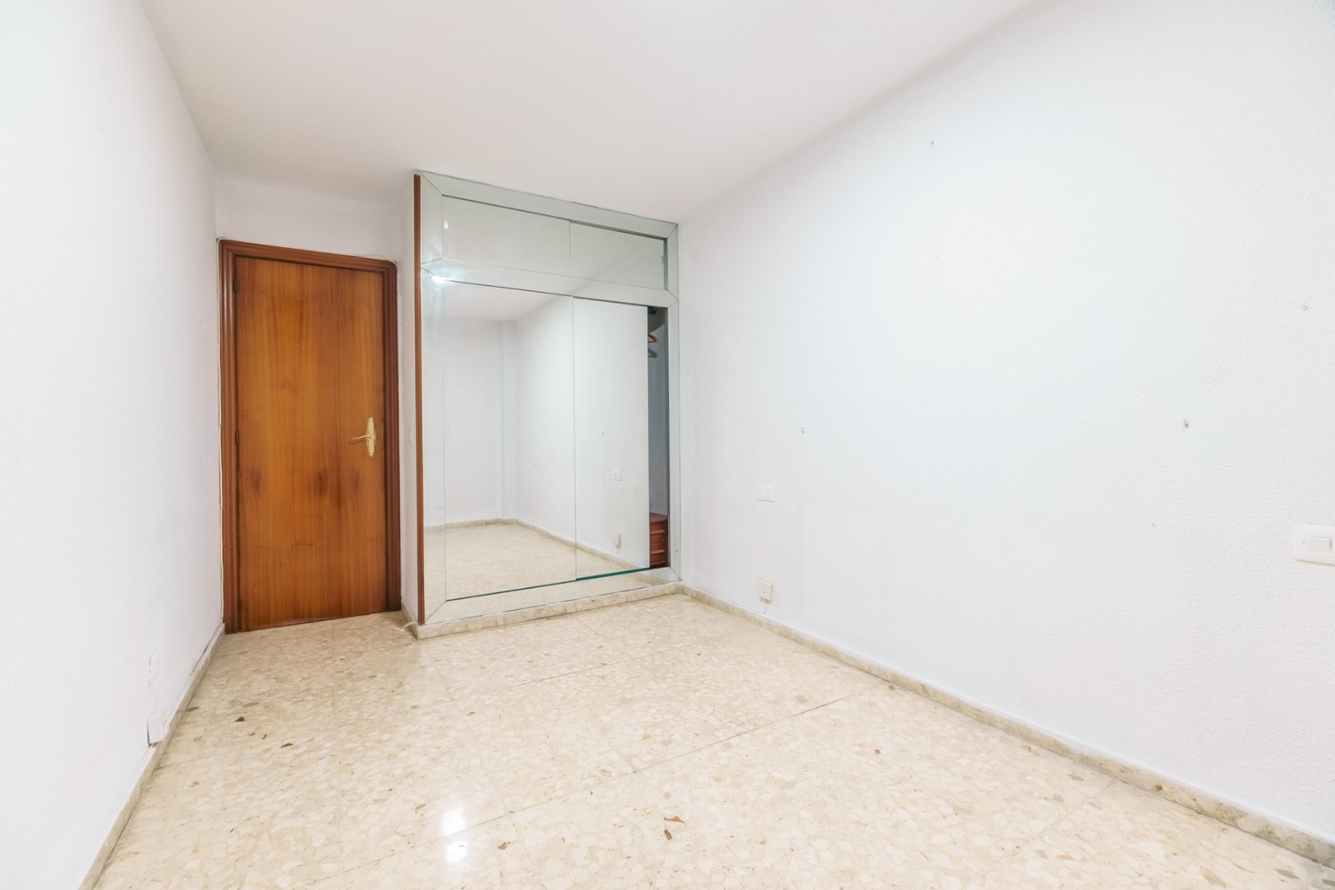 Reventa - Apartamento / piso -
Benidorm - Zona de Poniente