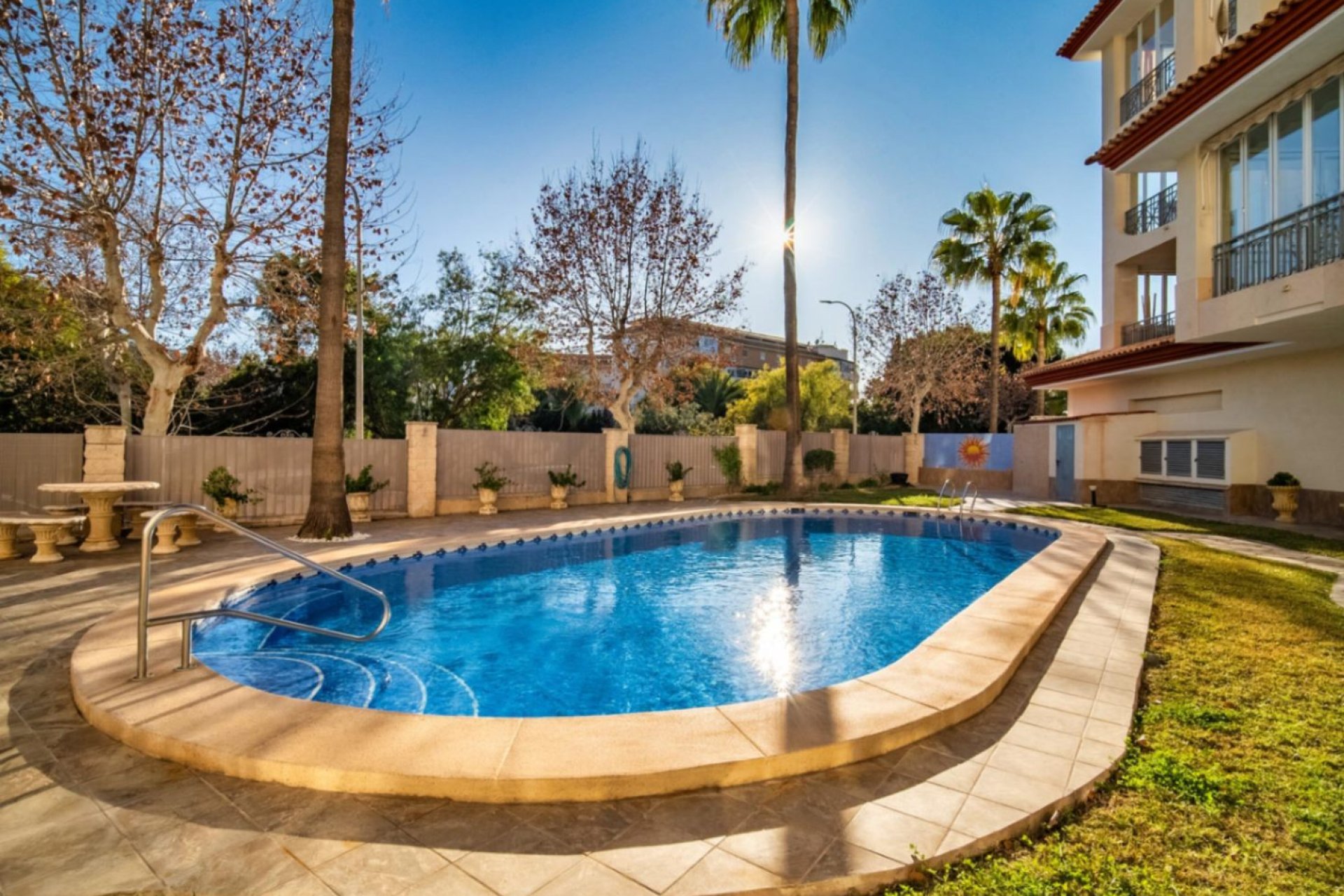 Reventa - apartment -
Albir