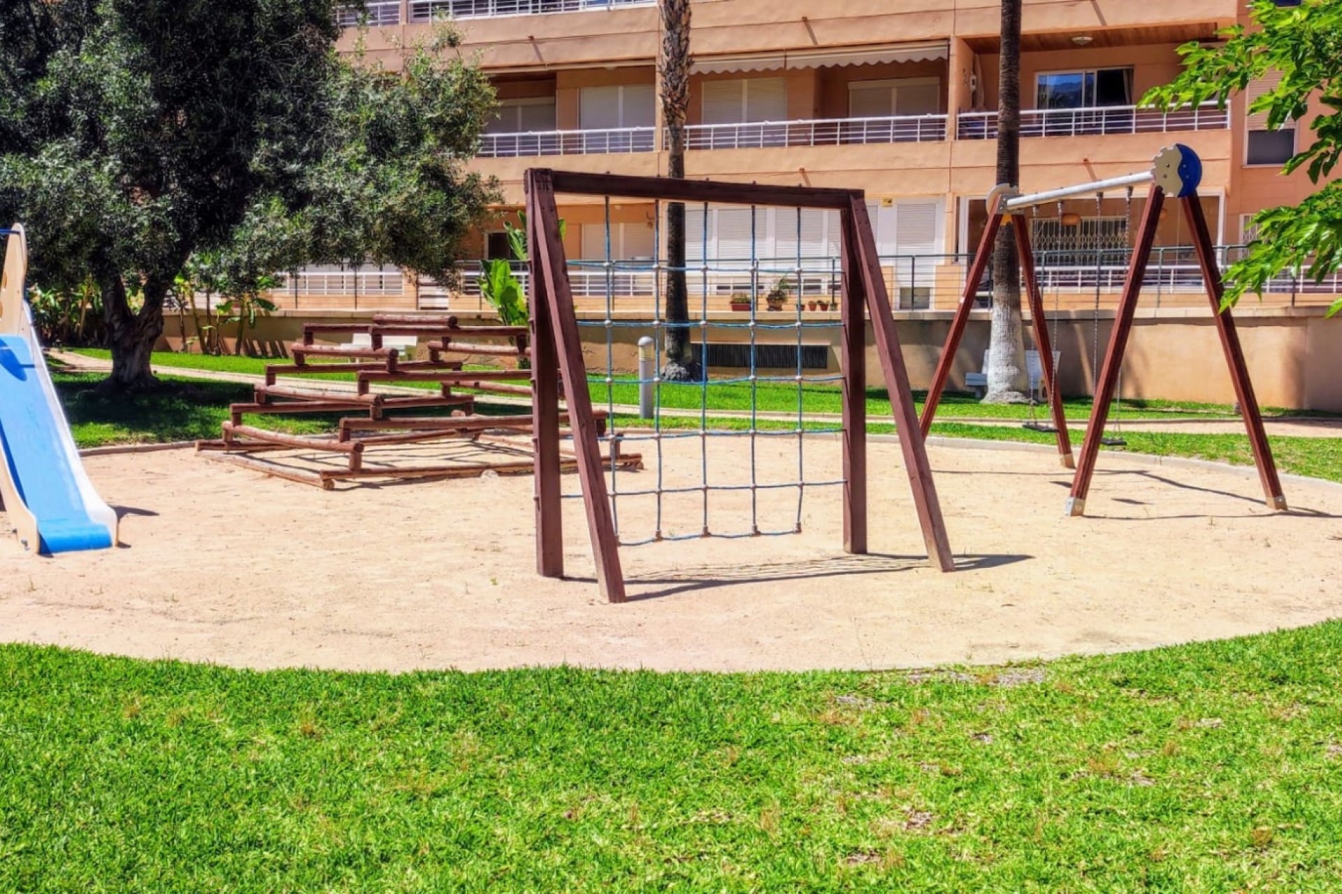 Reventa - Ático -
Albir