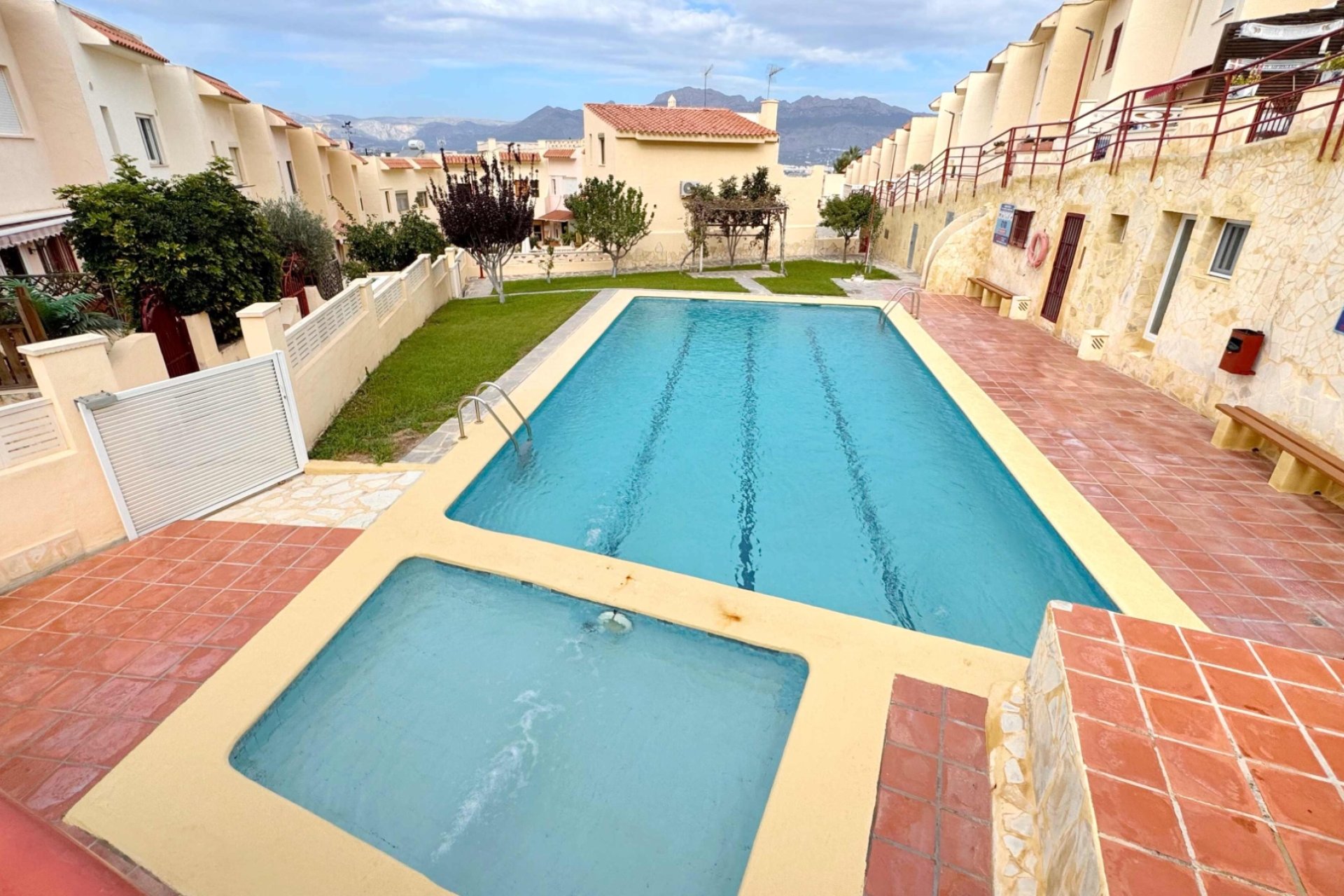 Reventa - Bungalow -
Albir