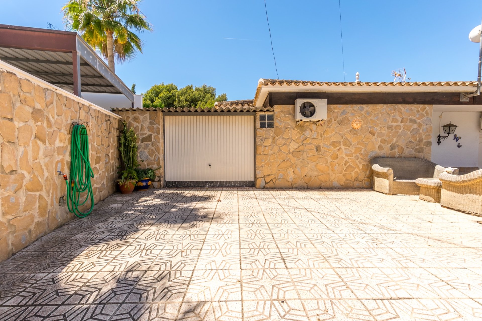 Reventa - Chalet / Villa  -
Albir