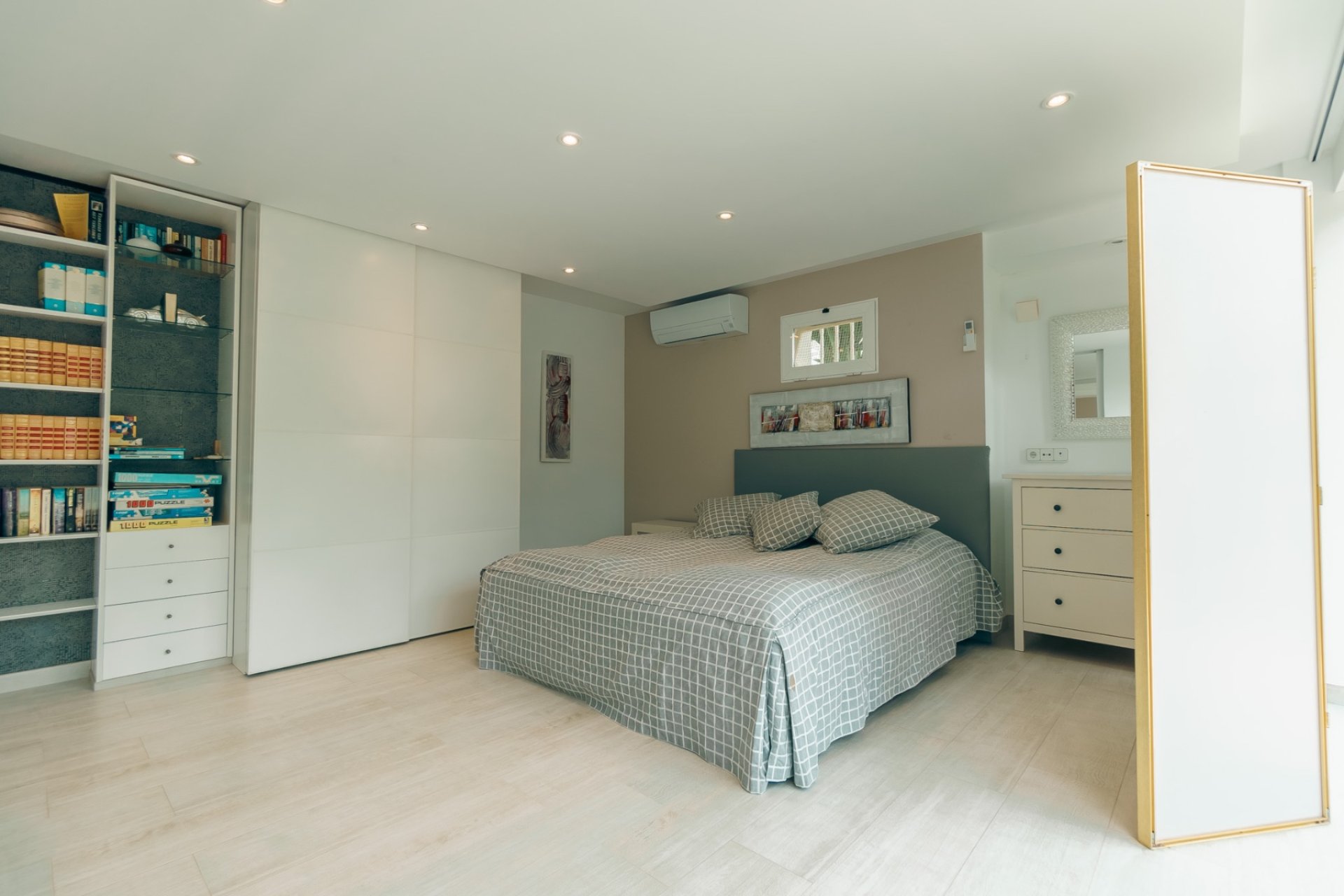 Reventa - Chalet / Villa  -
Albir