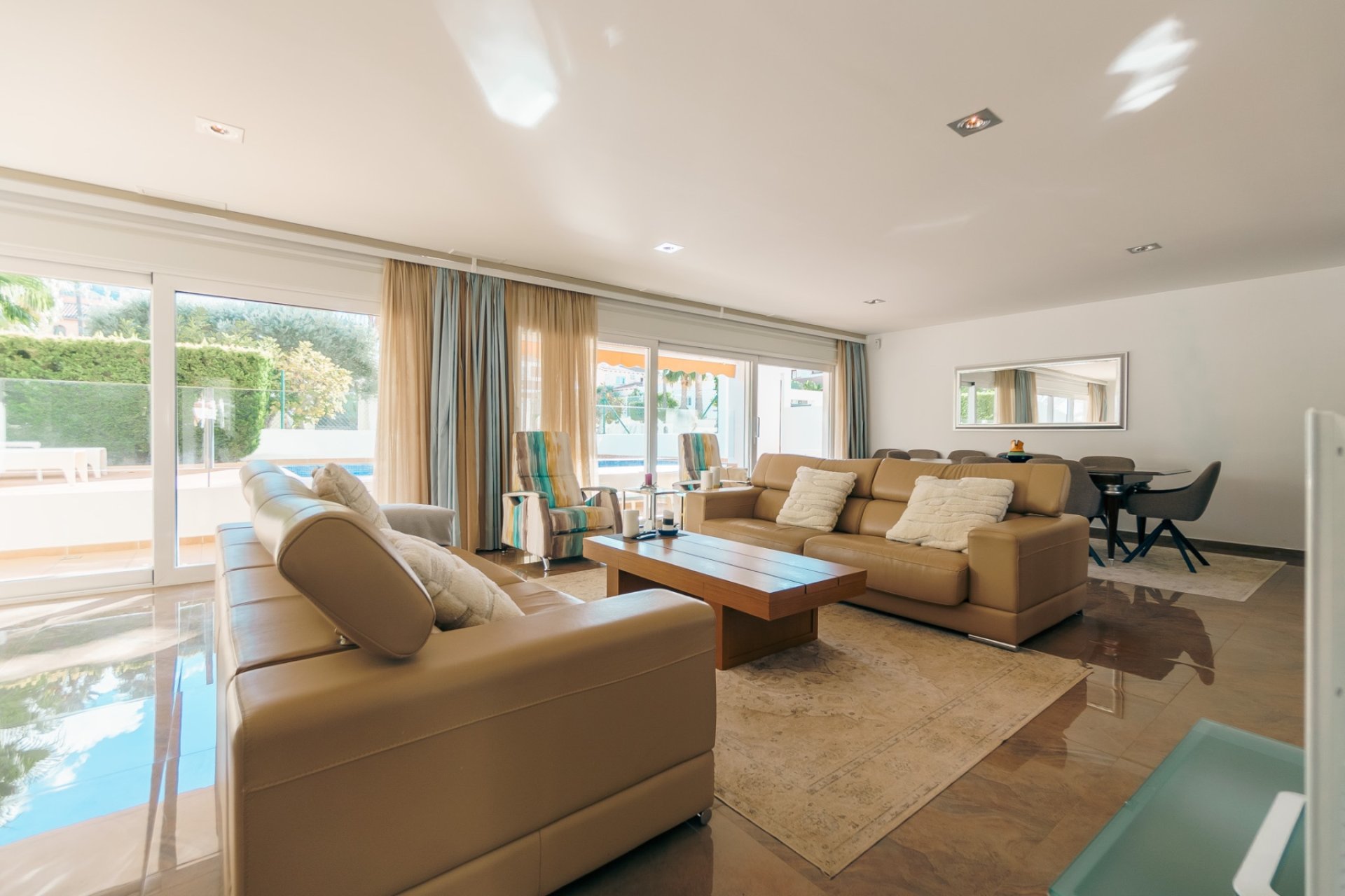 Reventa - Chalet / Villa  -
Albir