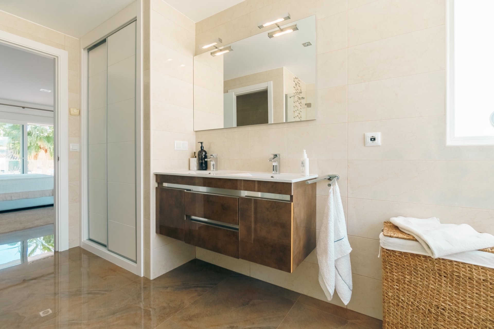 Reventa - Chalet / Villa  -
Albir