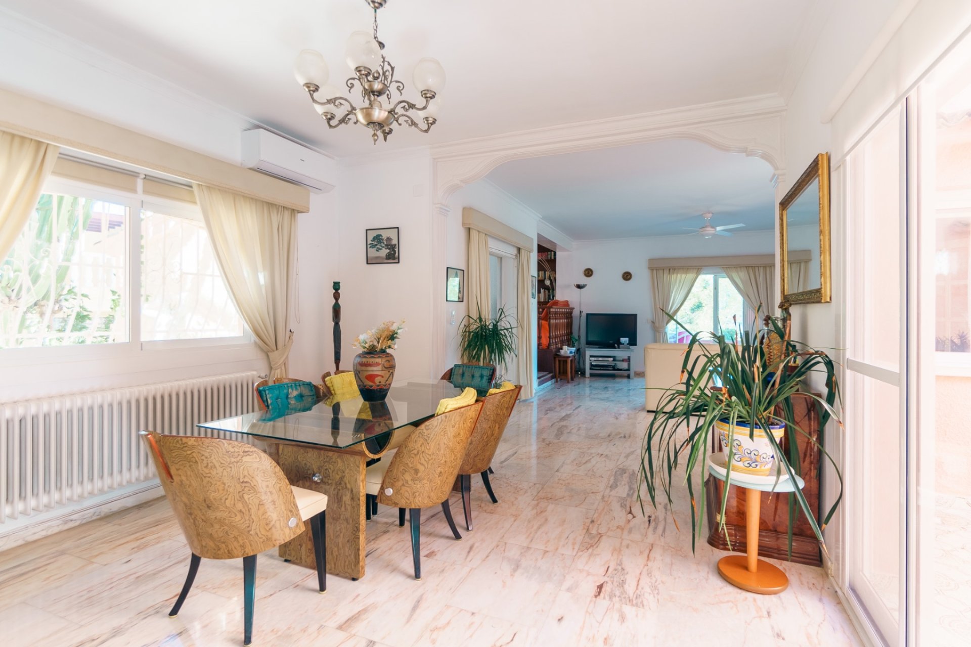 Reventa - Chalet / Villa  -
Albir