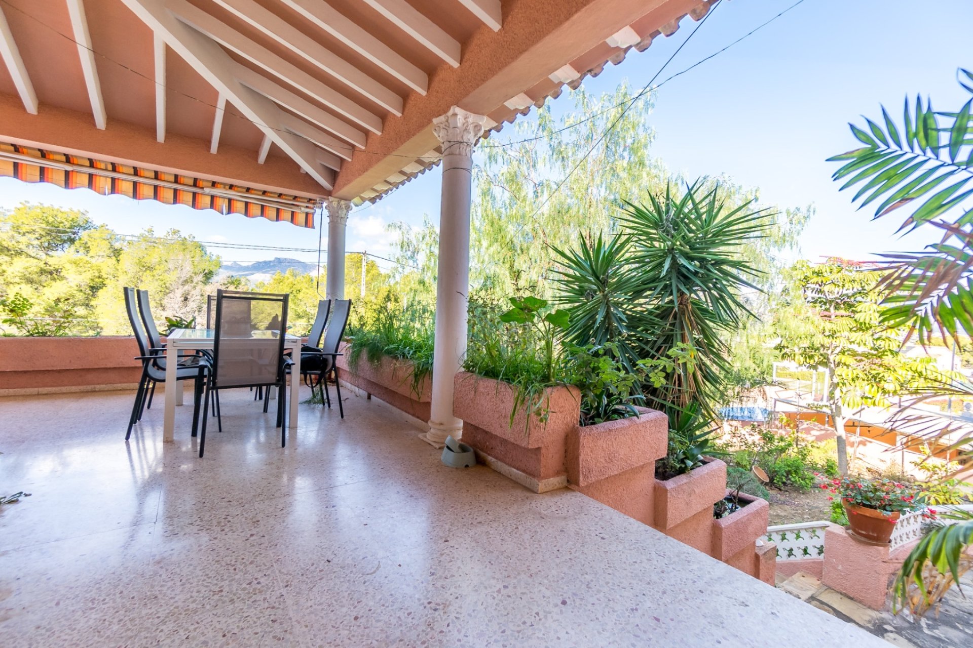 Reventa - Chalet / Villa  -
Albir