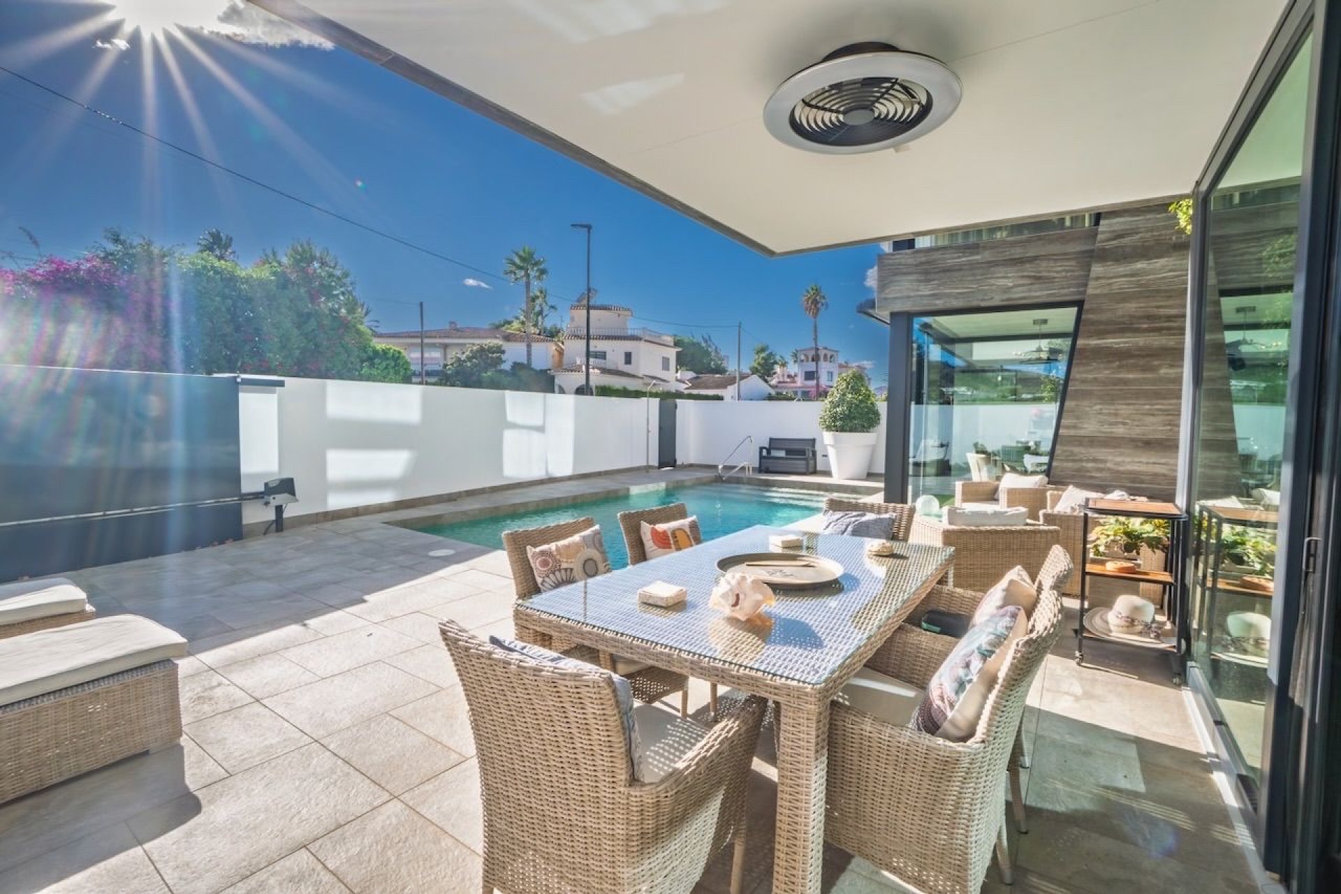 Reventa - Chalet / Villa  -
Albir