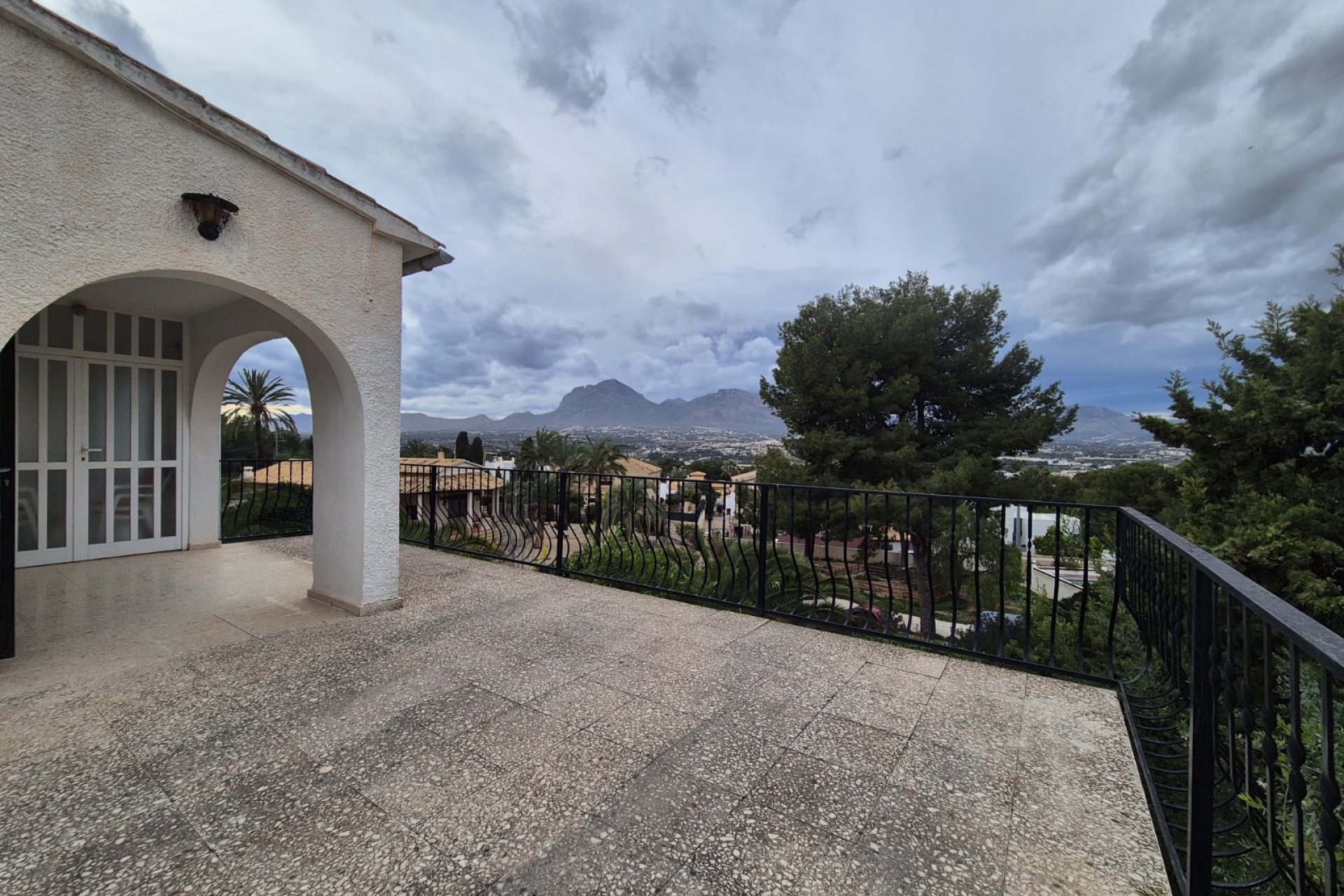 Reventa - Chalet / Villa  -
Albir