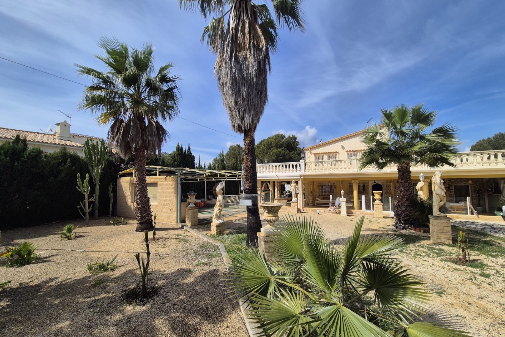 Reventa - Chalet / Villa  -
Albir