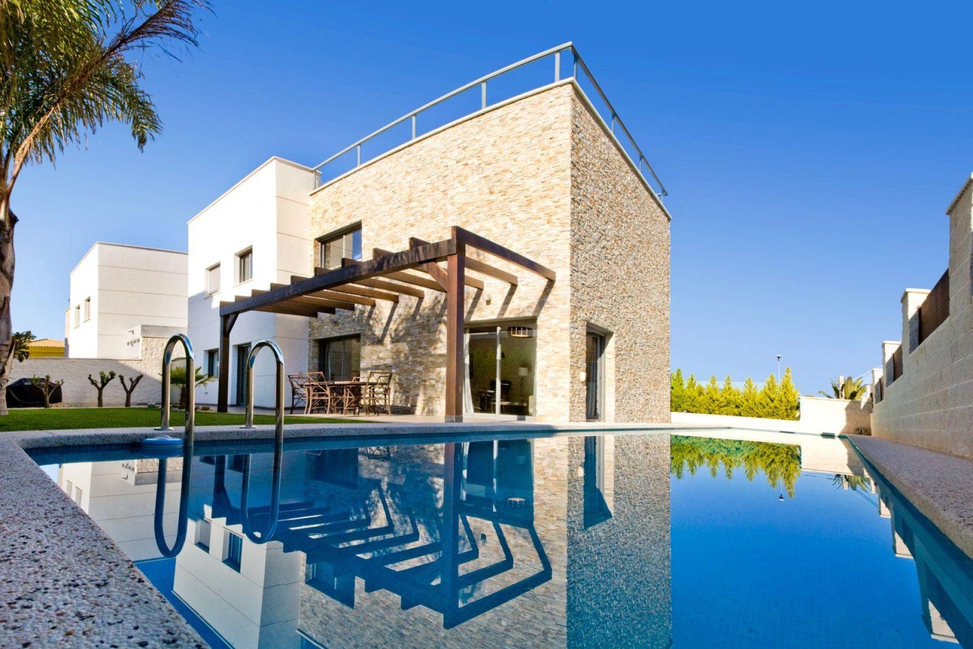 Reventa - Chalet / Villa  -
Albir