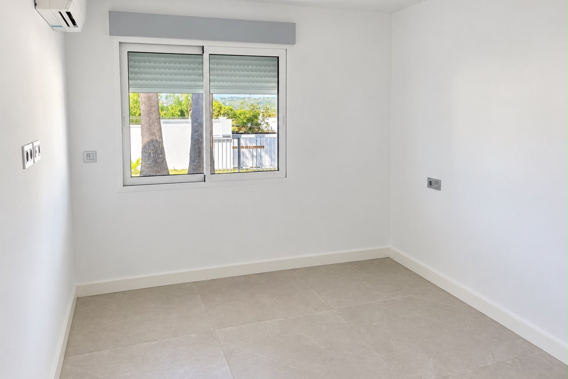 Reventa - Chalet / Villa  -
Albir