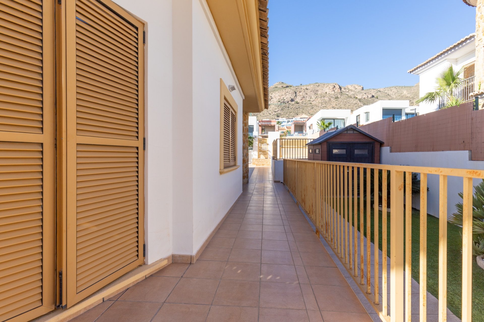Reventa - Chalet / Villa  -
Finestrat