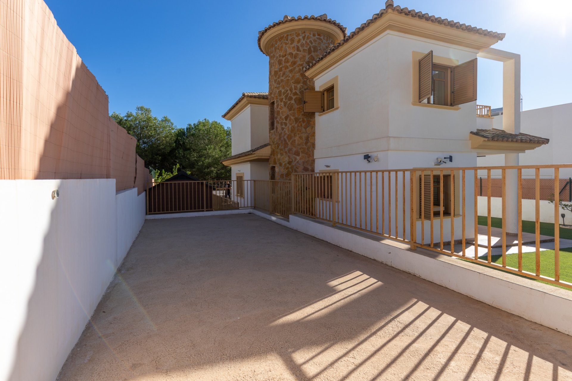 Reventa - Chalet / Villa  -
Finestrat