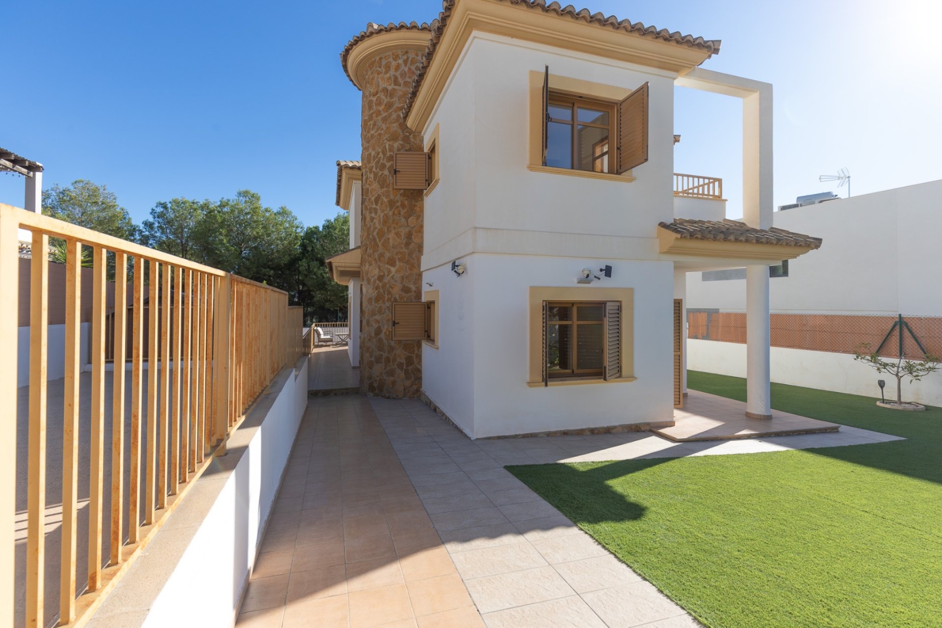 Reventa - Chalet / Villa  -
Finestrat