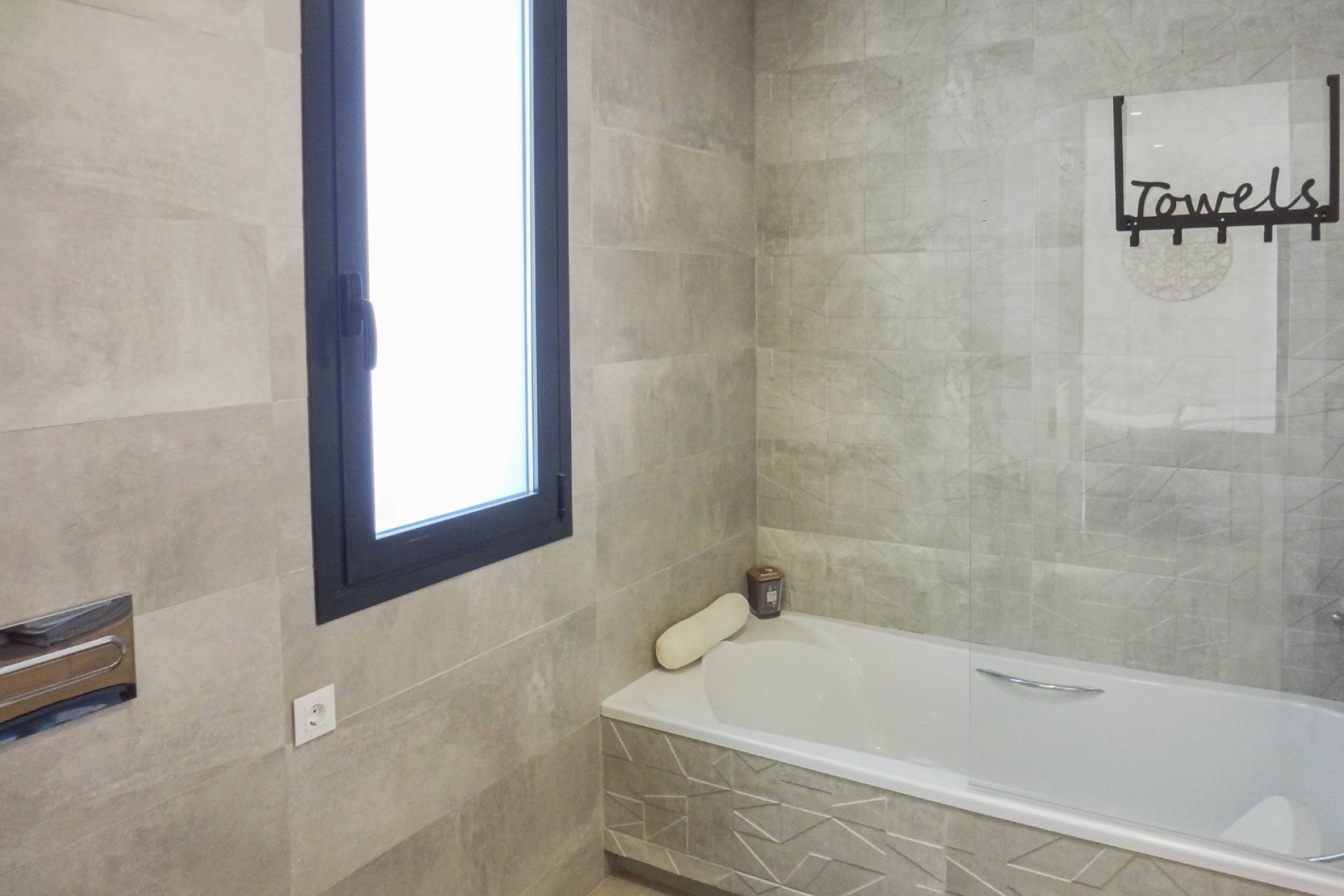Reventa - Chalet / Villa  -
Finestrat