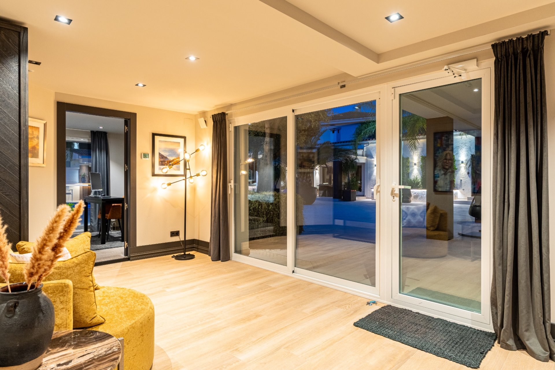 Reventa - Chalet / Villa  -
La Nucía