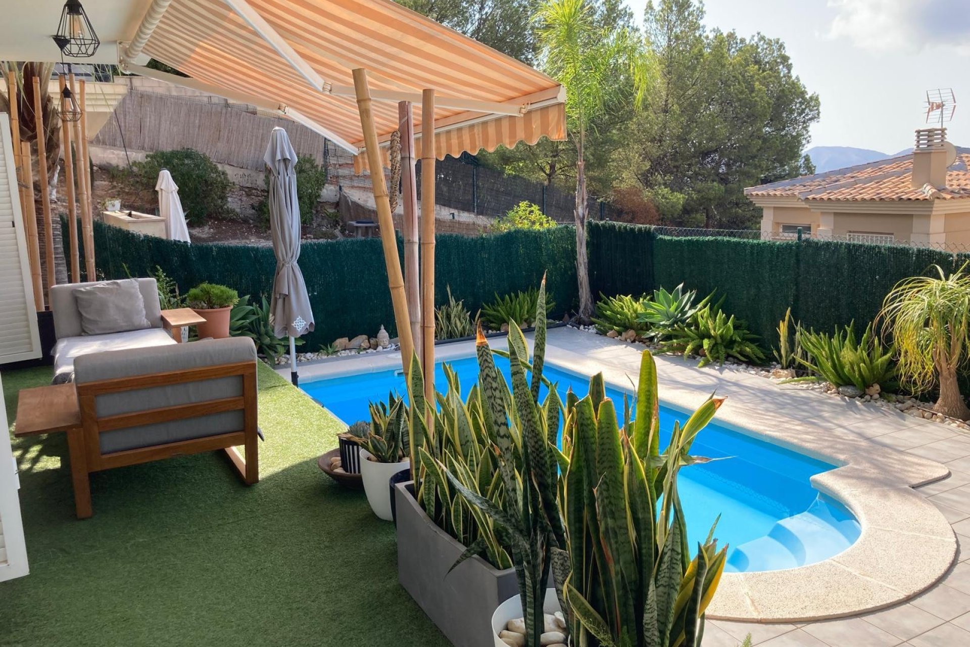 Reventa - Chalet / Villa  -
La Nucía