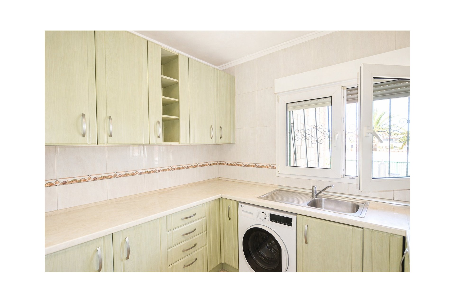 Reventa - Chalet / Villa  -
La Nucía