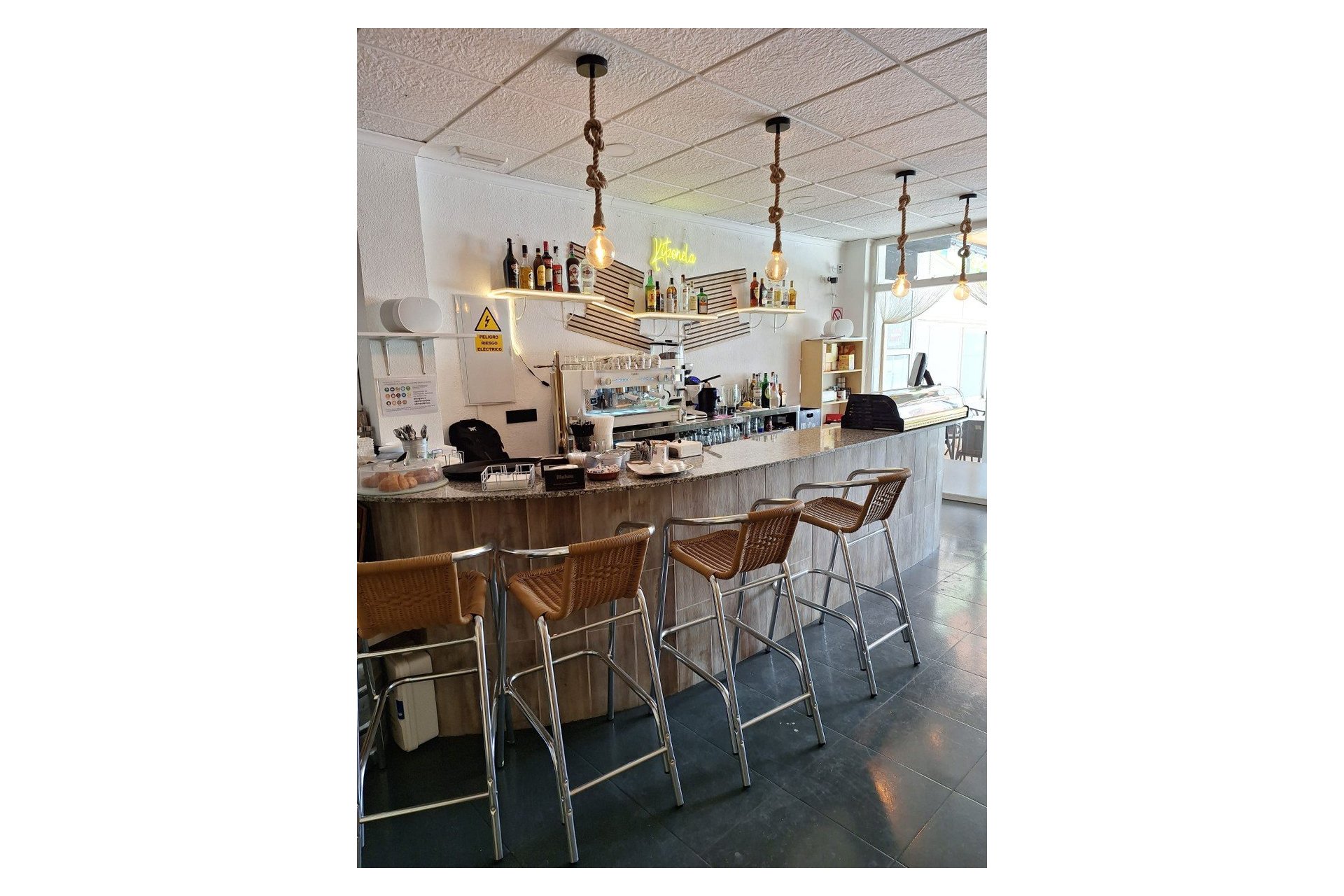 Reventa - Comercial -
Benidorm - Juzgados