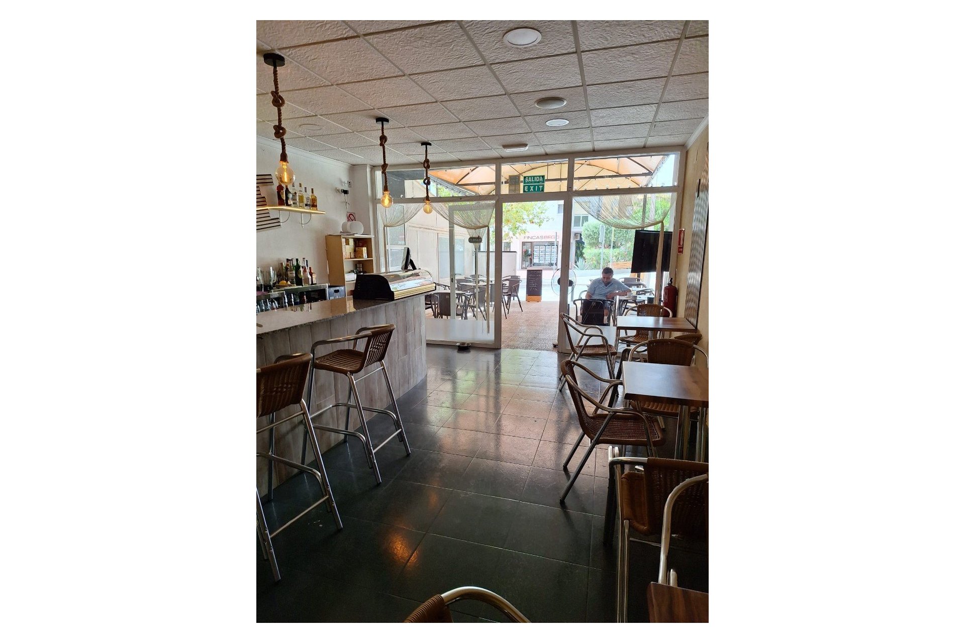 Reventa - Comercial -
Benidorm - Juzgados