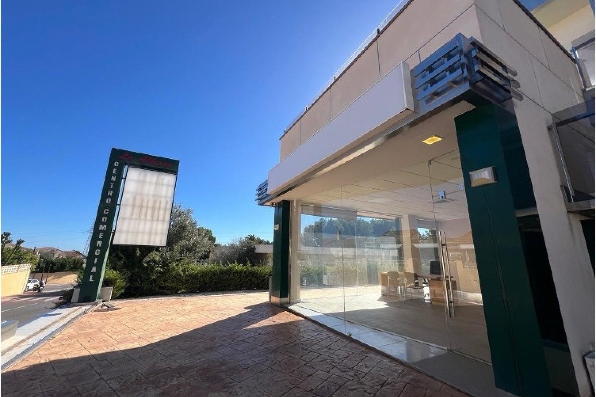 Reventa - Comercial -
La Nucía - La Alberca