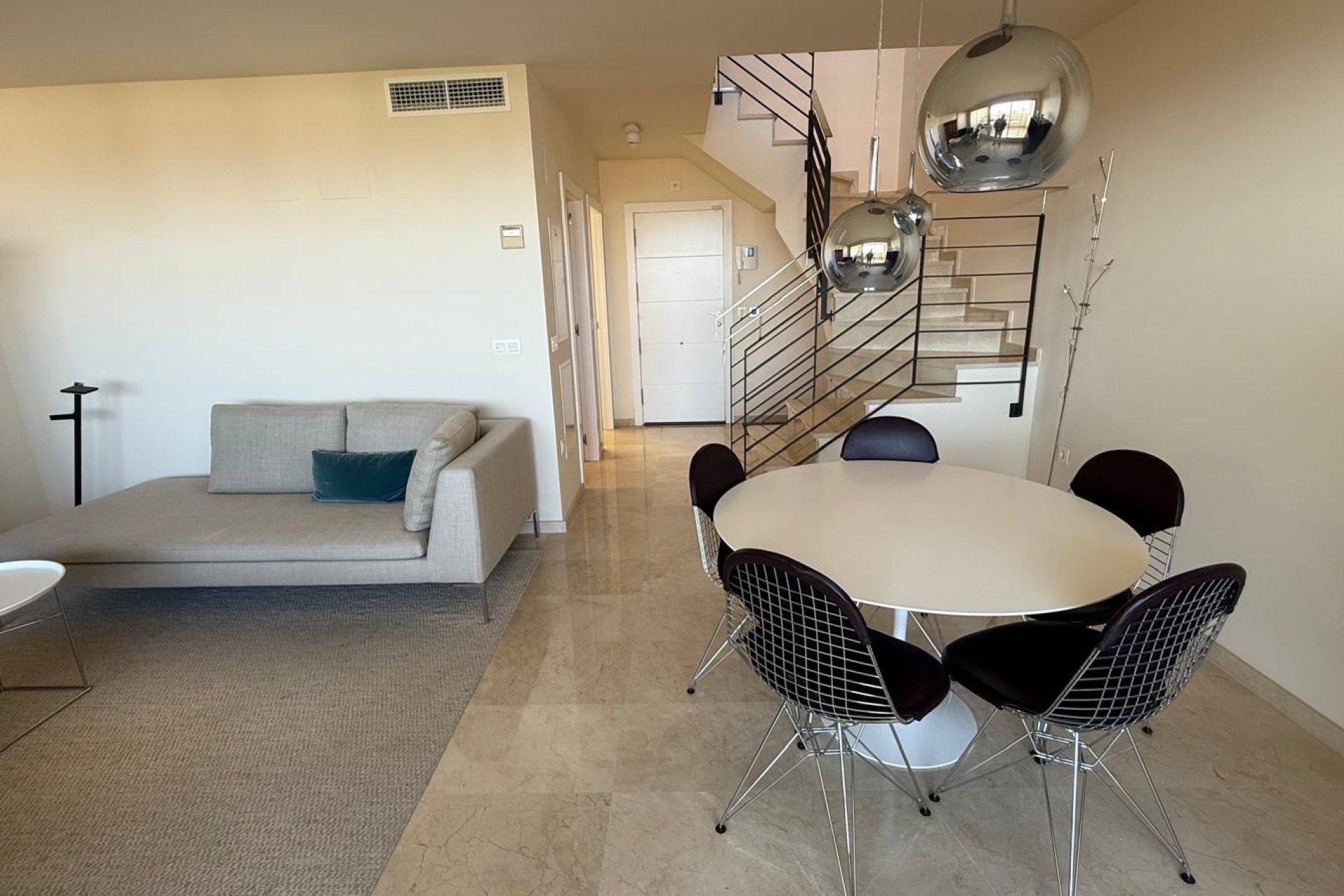 Reventa - DÚplex -
Finestrat