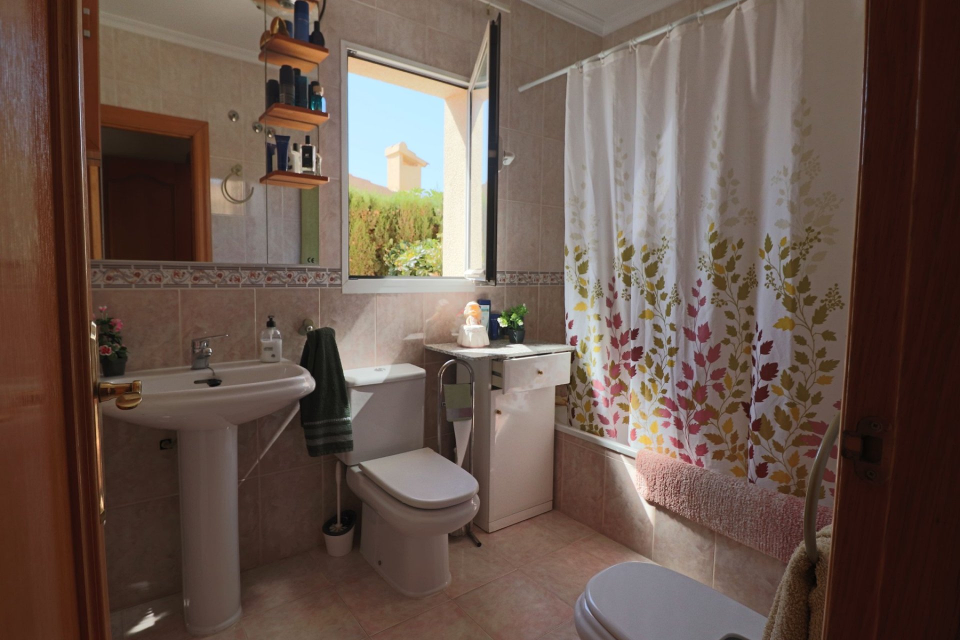 Reventa - Townhouse / Semi -
La Nucía - Urbanisations