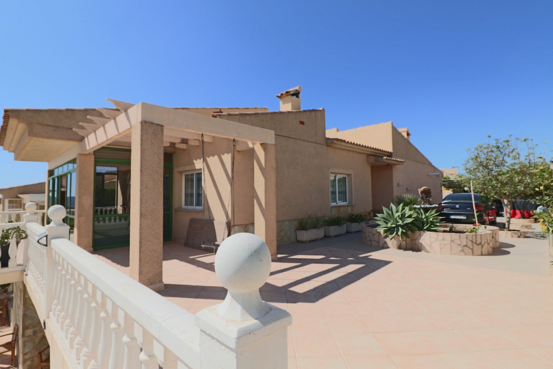 Reventa - Townhouse / Semi -
La Nucía - Urbanisations